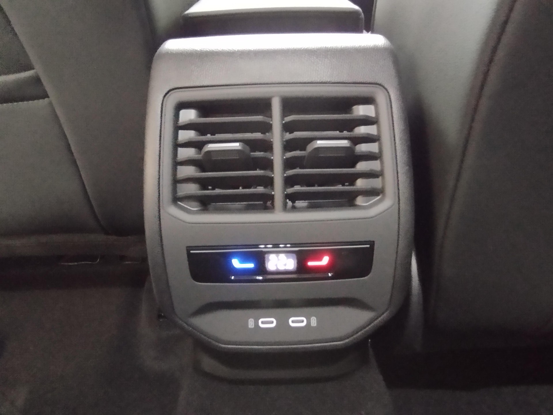 SEAT Leon ST 1.5 eTSI mHEV DSG Move FR-image-10