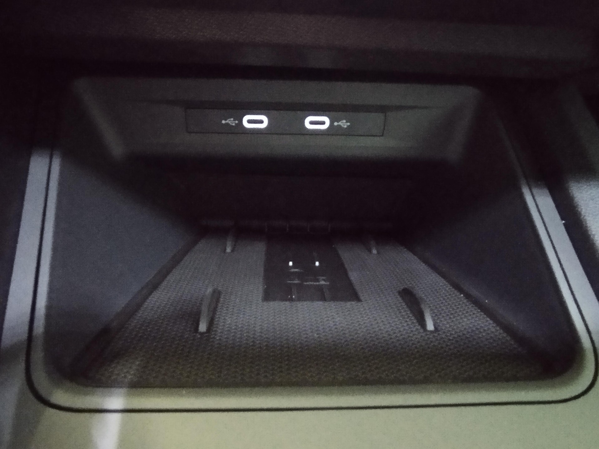 SEAT Leon ST 1.5 eTSI mHEV DSG Move FR-image-13