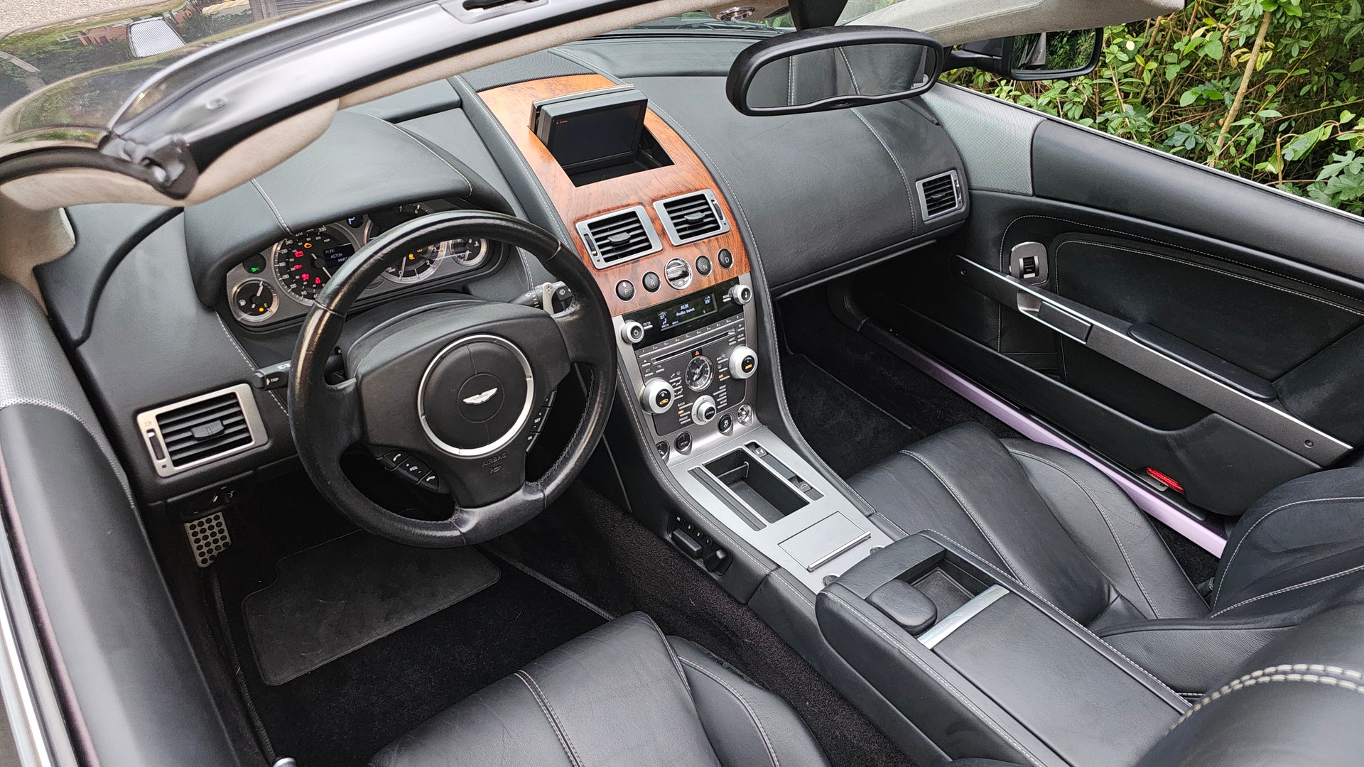ASTON MARTIN DB9 Volante Touchtronic 2 mit Apple CarPlay/Android Auto!-image-9
