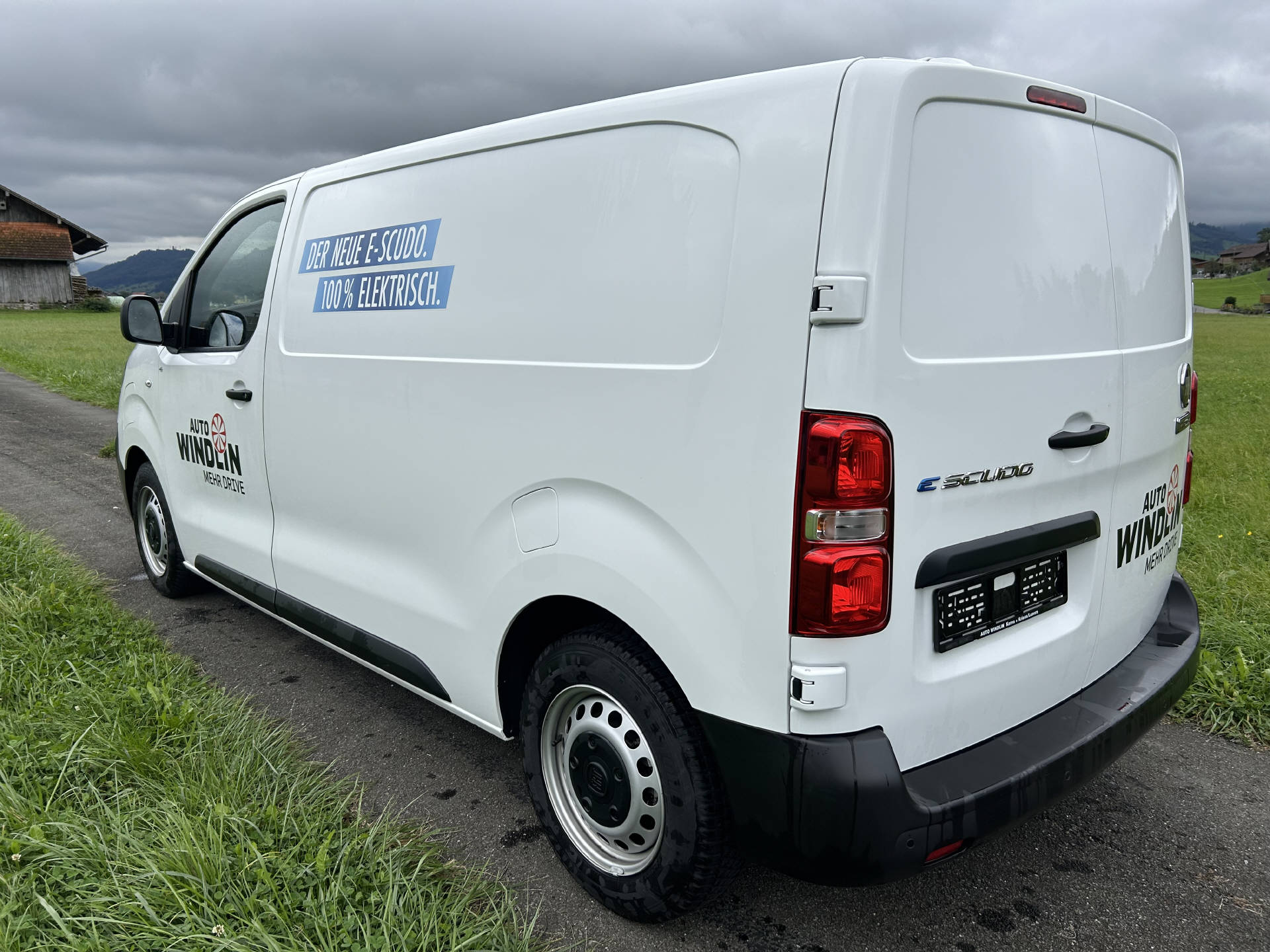 FIAT E-Scudo Kaw. L2 50 kWh Lounge-showroom-element-2