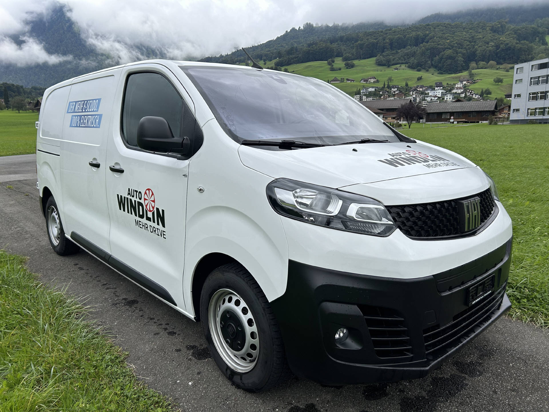 FIAT E-Scudo Kaw. L2 50 kWh Lounge-showroom-element-1