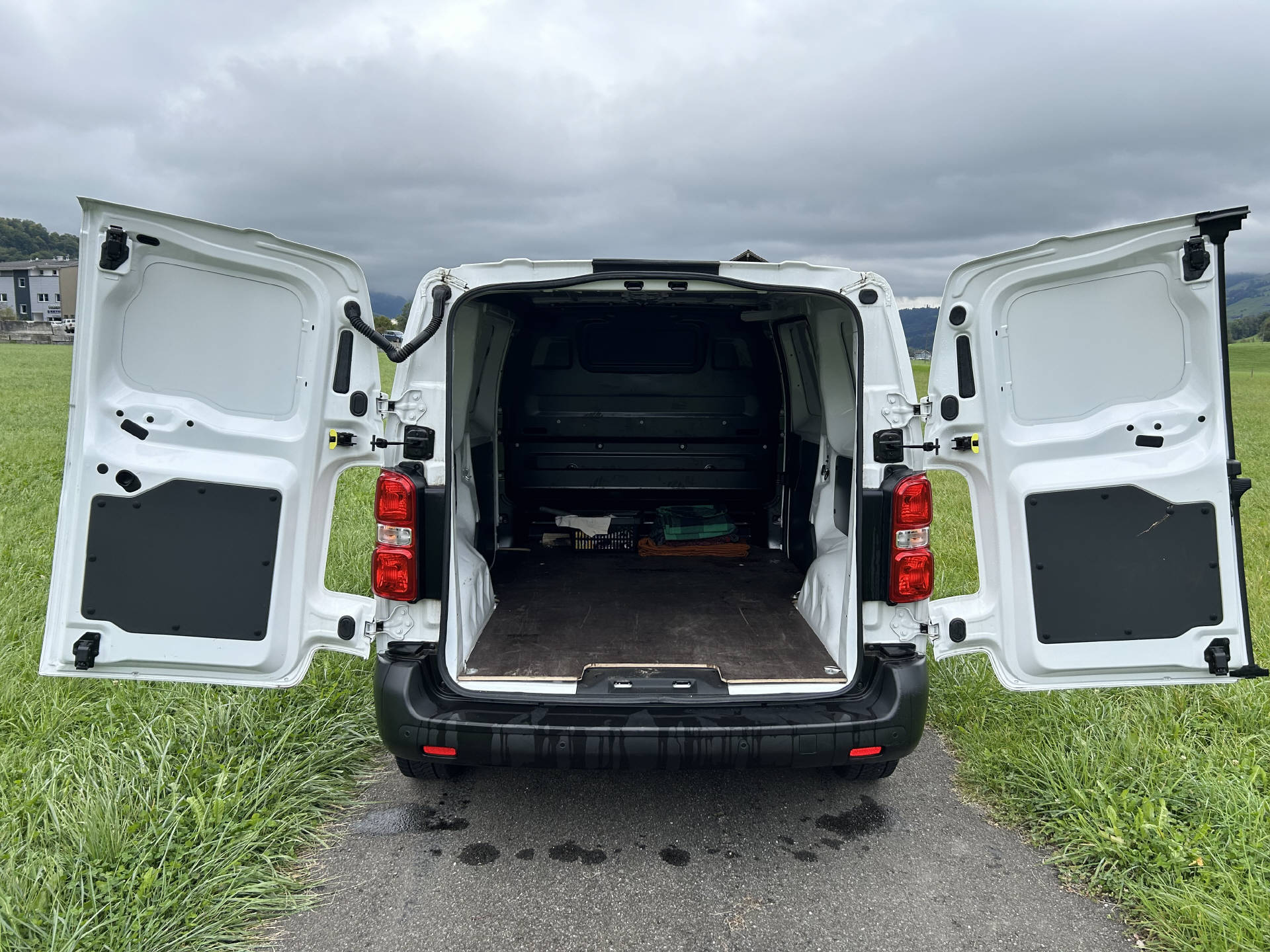 FIAT E-Scudo Kaw. L2 50 kWh Lounge-image-9