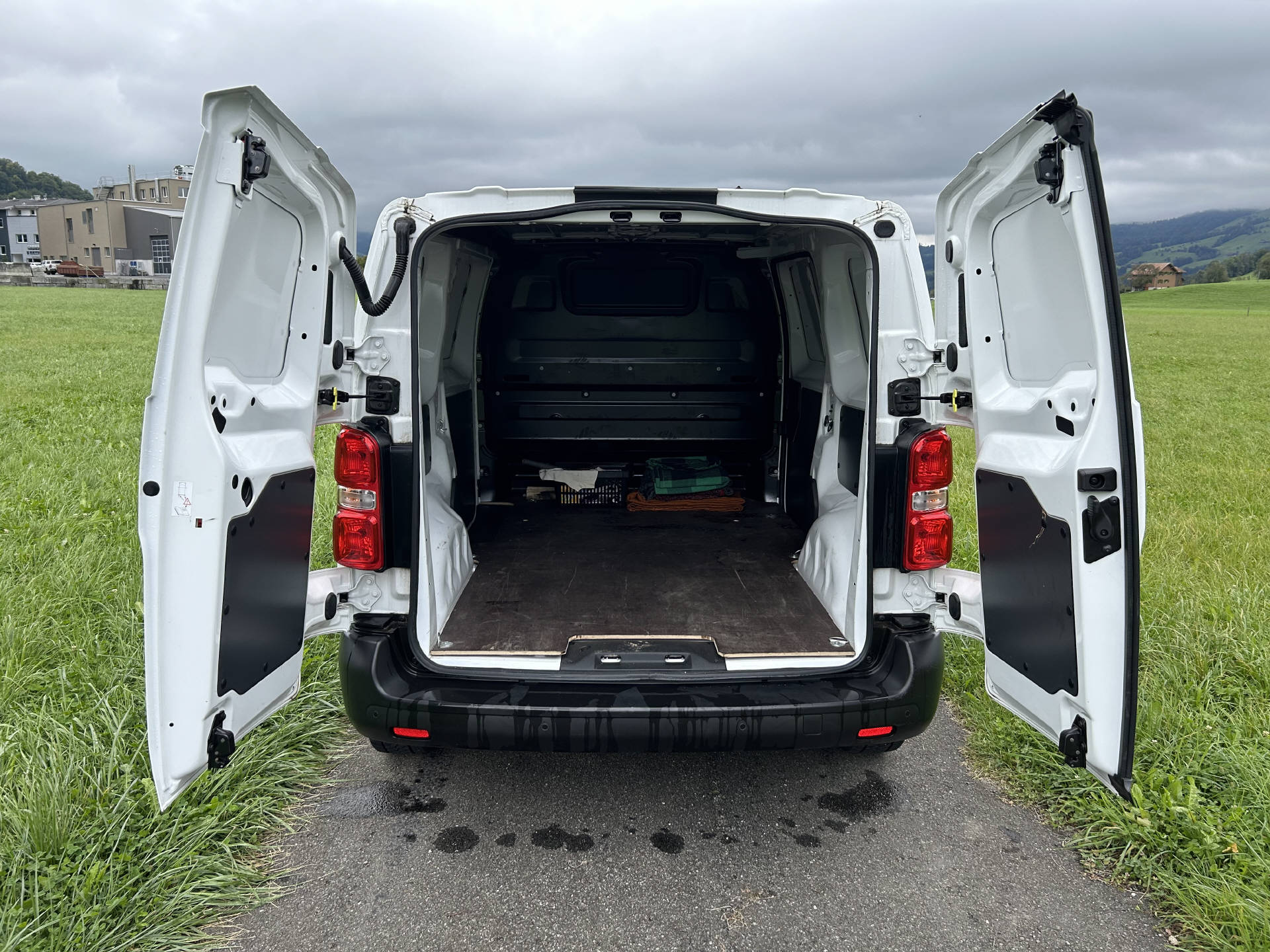 FIAT E-Scudo Kaw. L2 50 kWh Lounge-image-8