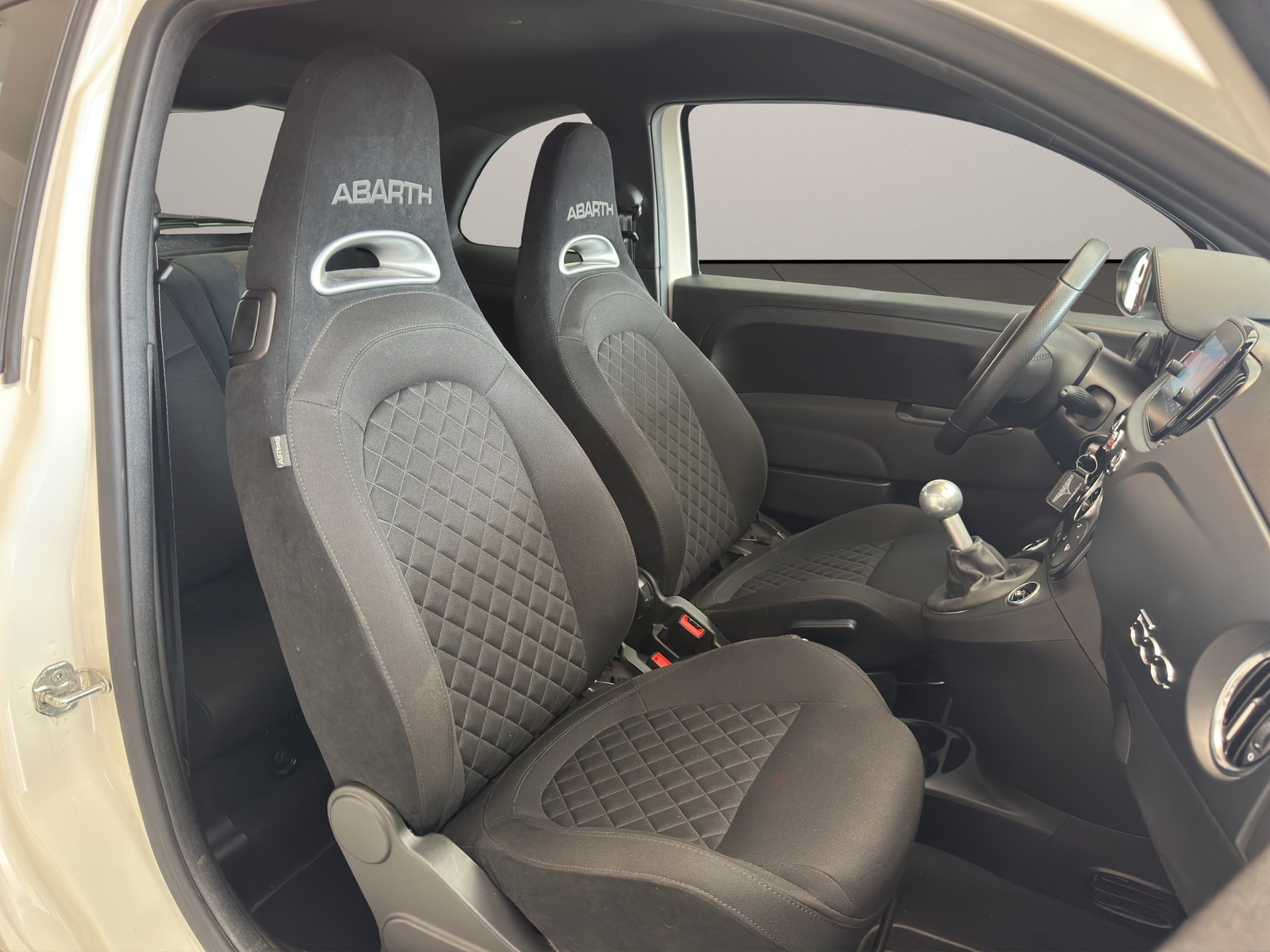 FIAT 595 1.4 16V Turbo Abarth 595 Premium-image-7