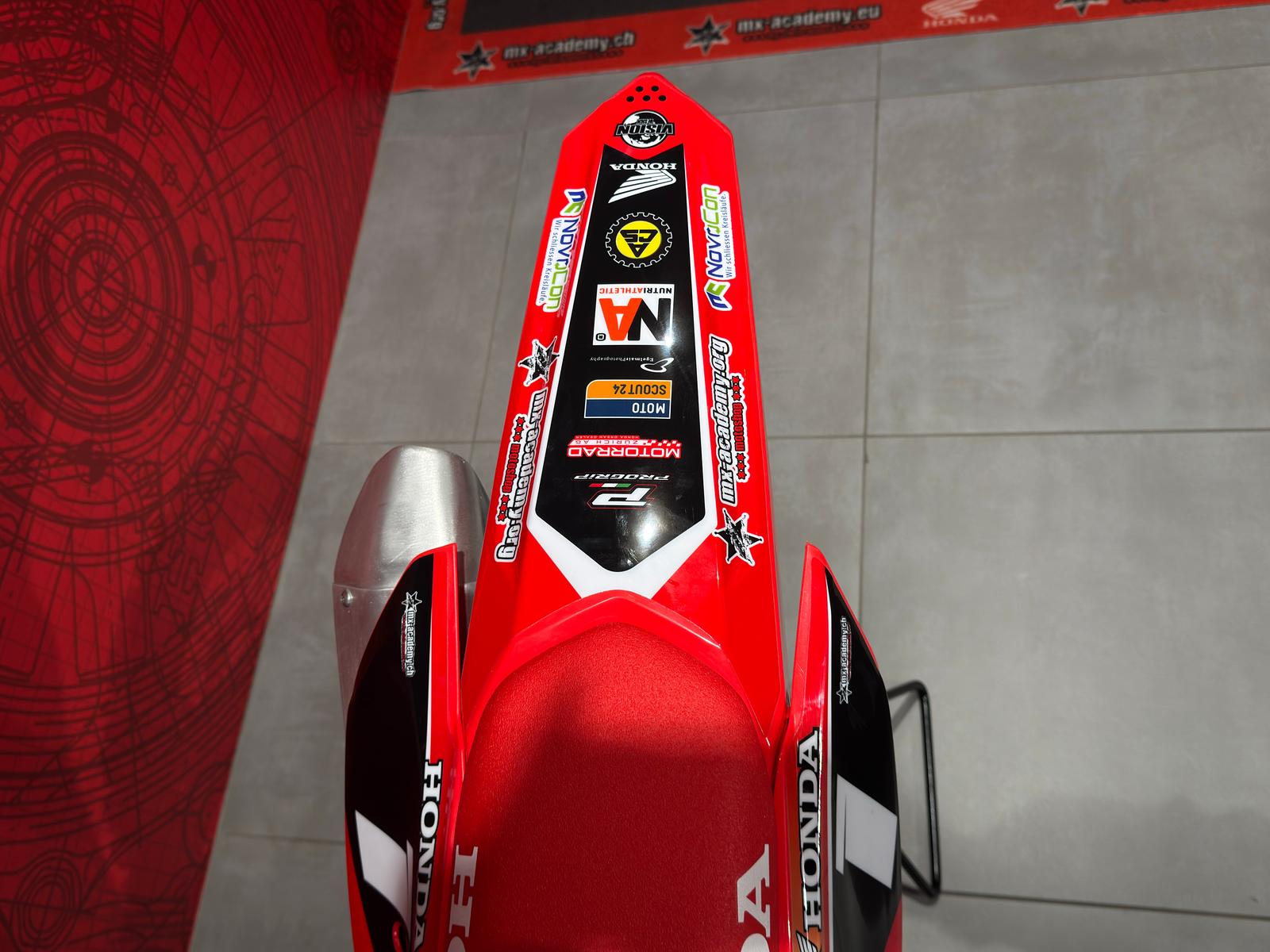 HONDA CRF 250 R Customized-image-10
