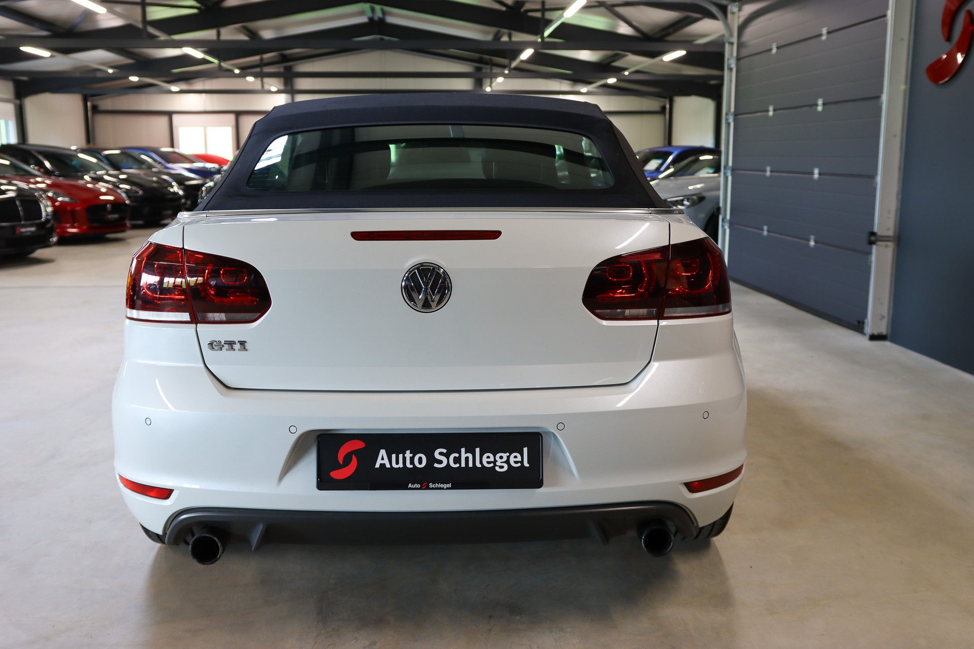 VW Golf Cabrio 2.0 TSI GTI DSG-image-4