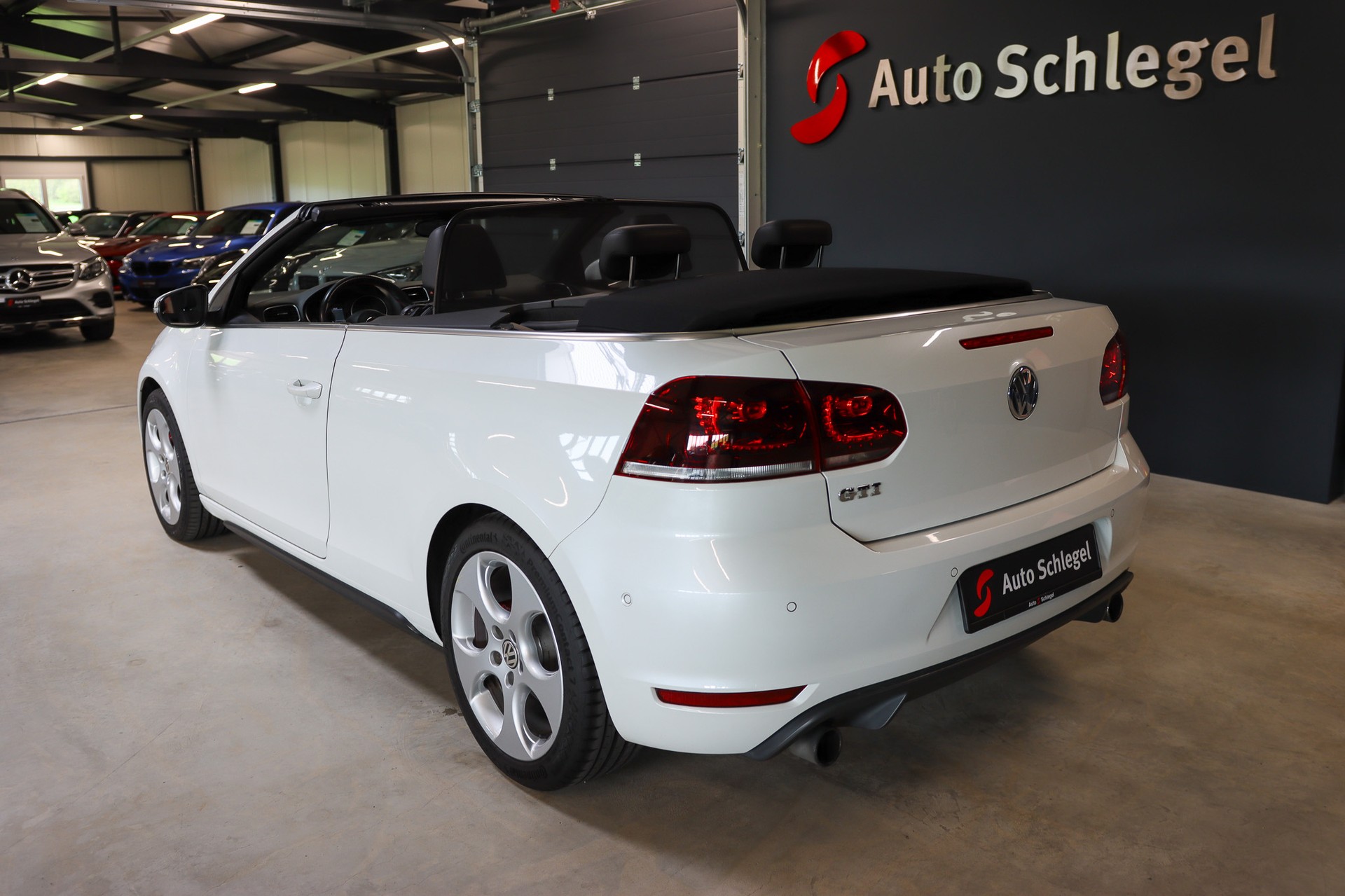 VW Golf Cabrio 2.0 TSI GTI DSG-image-8