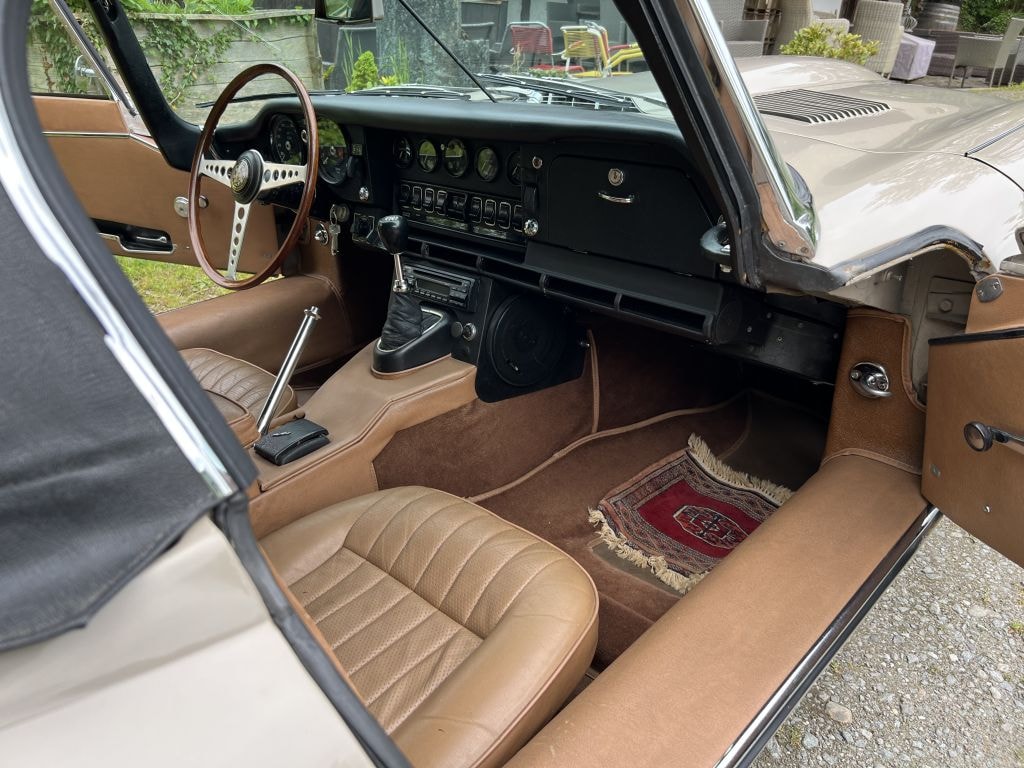 JAGUAR Roadster-image-7