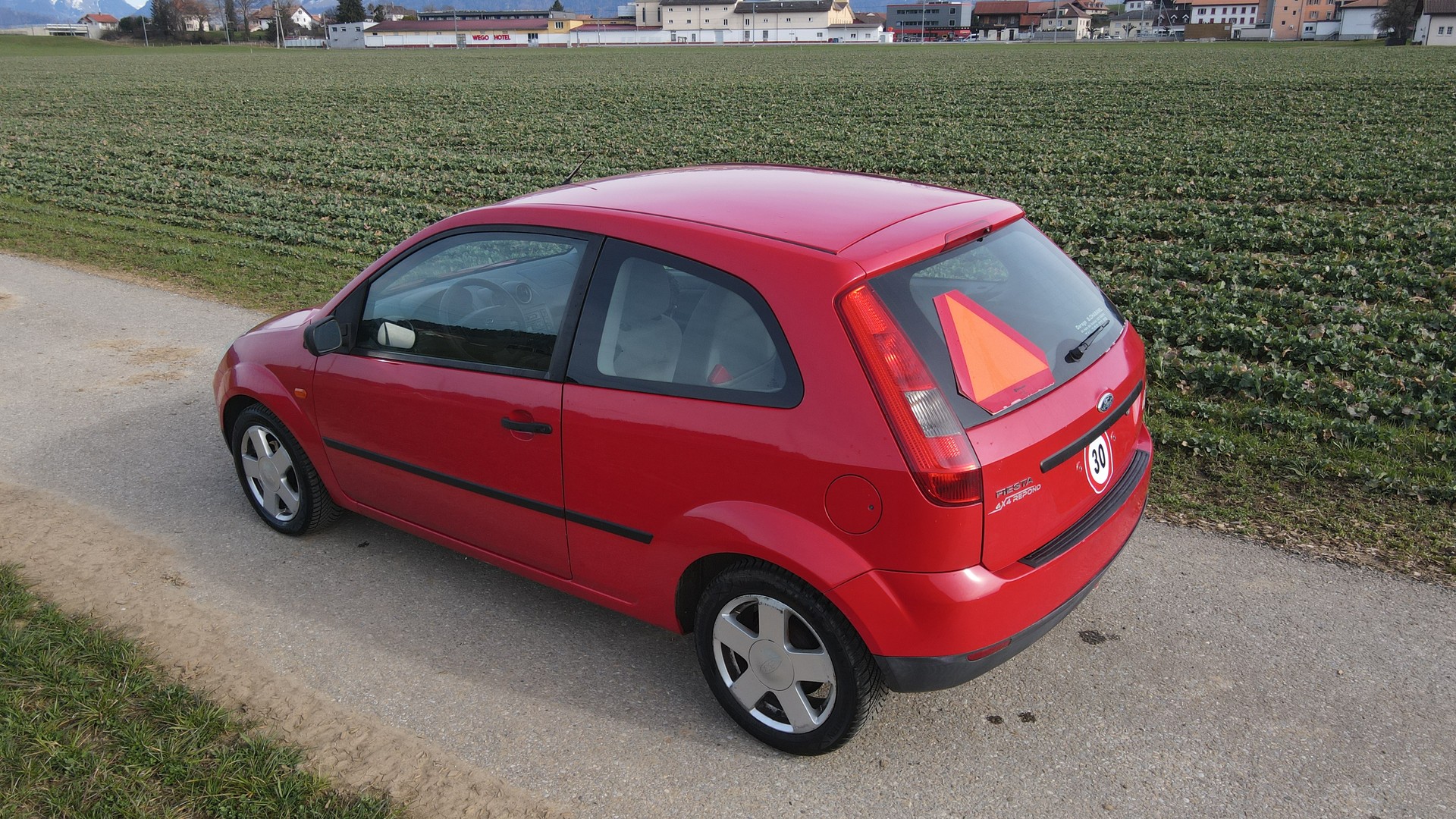 FORD Fiesta 1.4 limitée à 30km/h-image-3