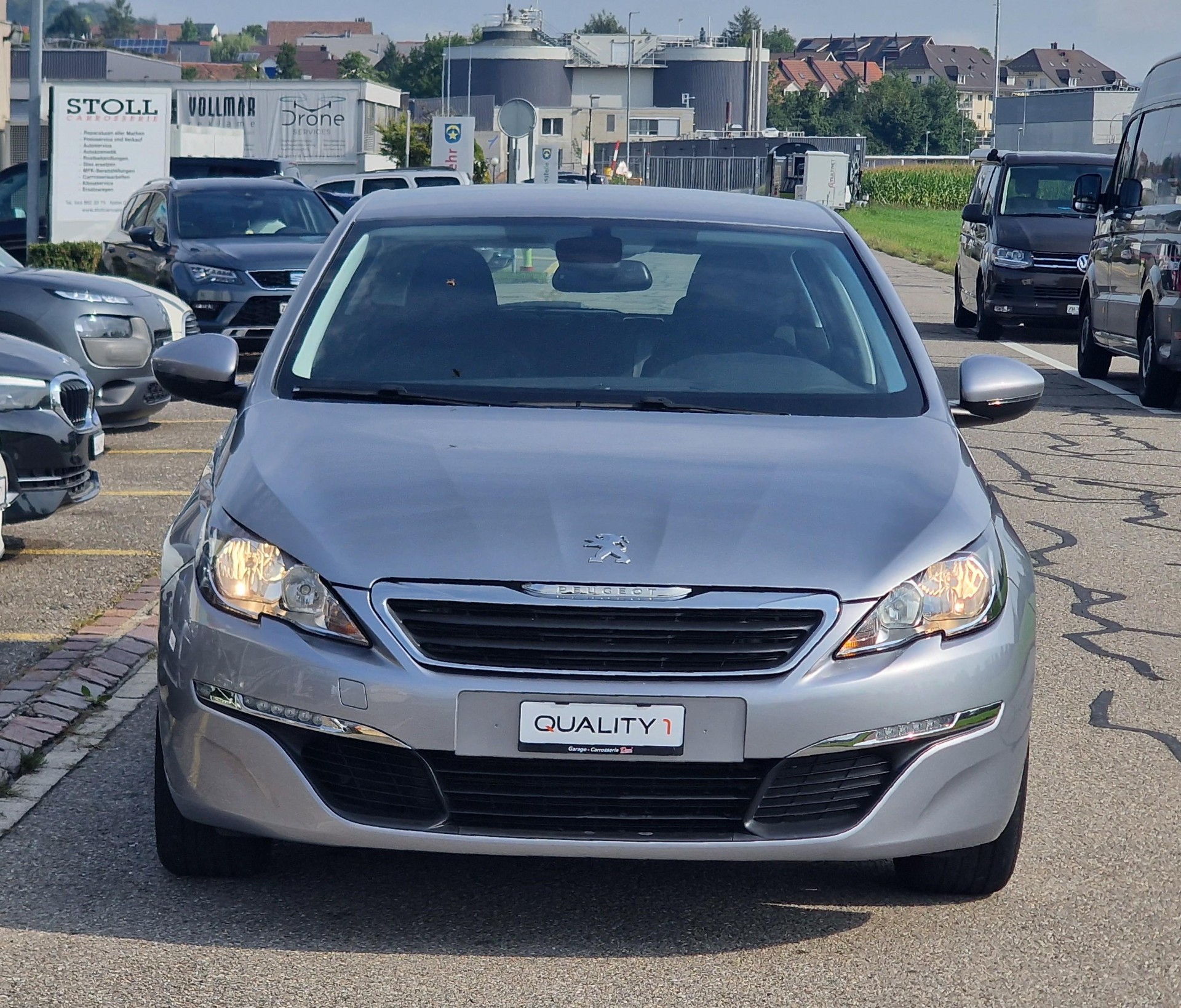 PEUGEOT 308 1.2 THP Active-image-1