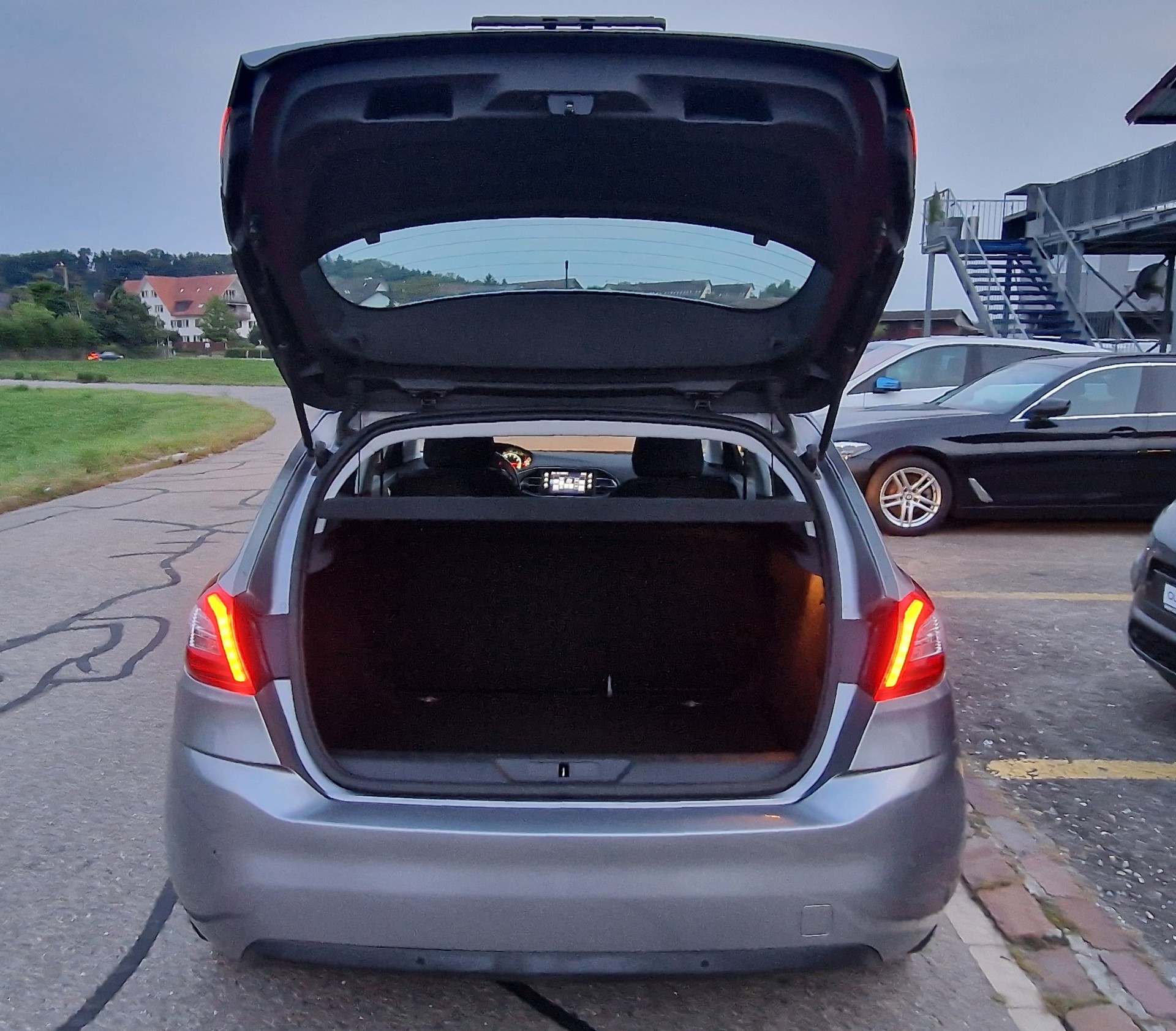 PEUGEOT 308 1.2 THP Active-image-5
