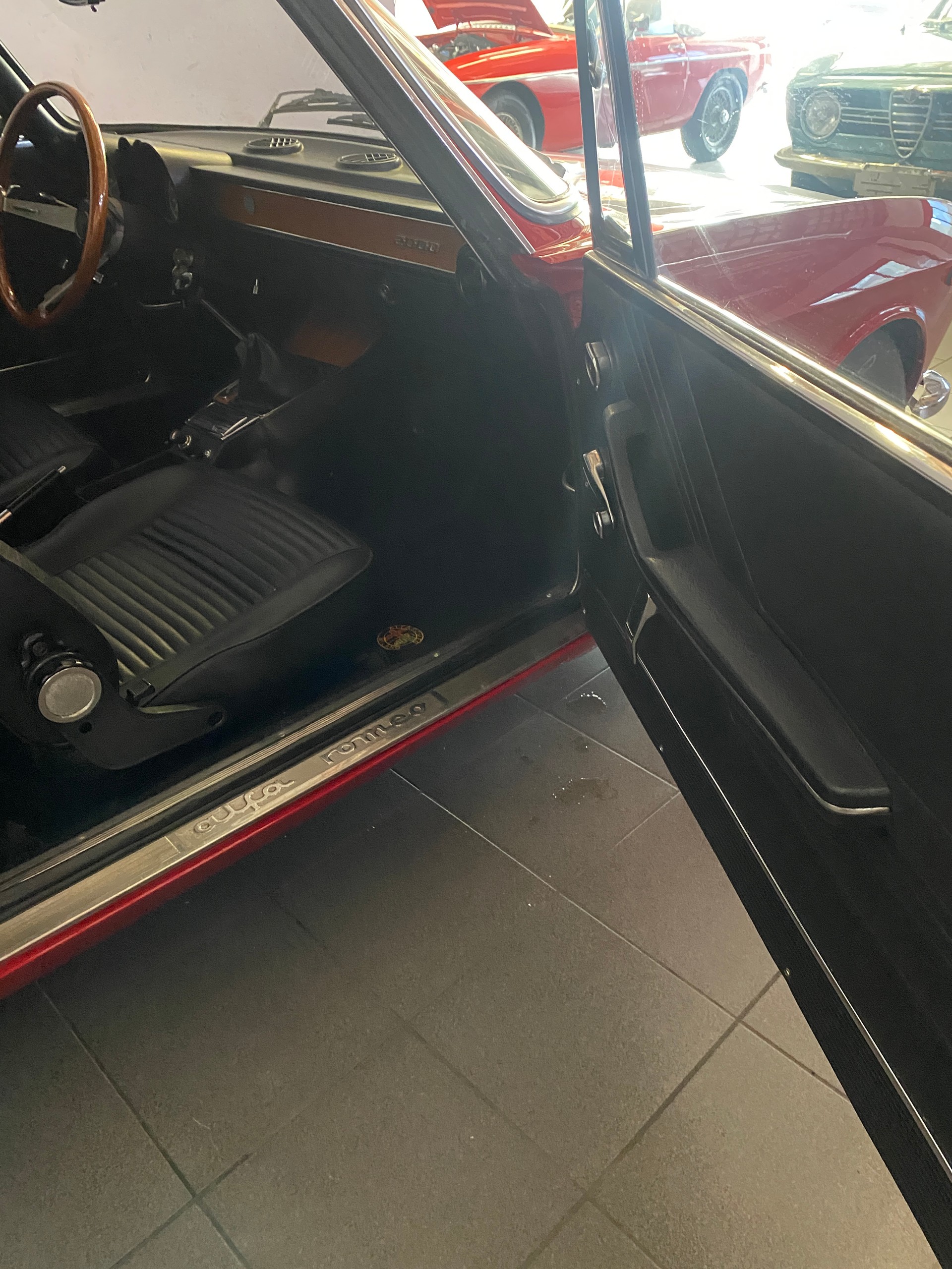 ALFA ROMEO 2000-image-7
