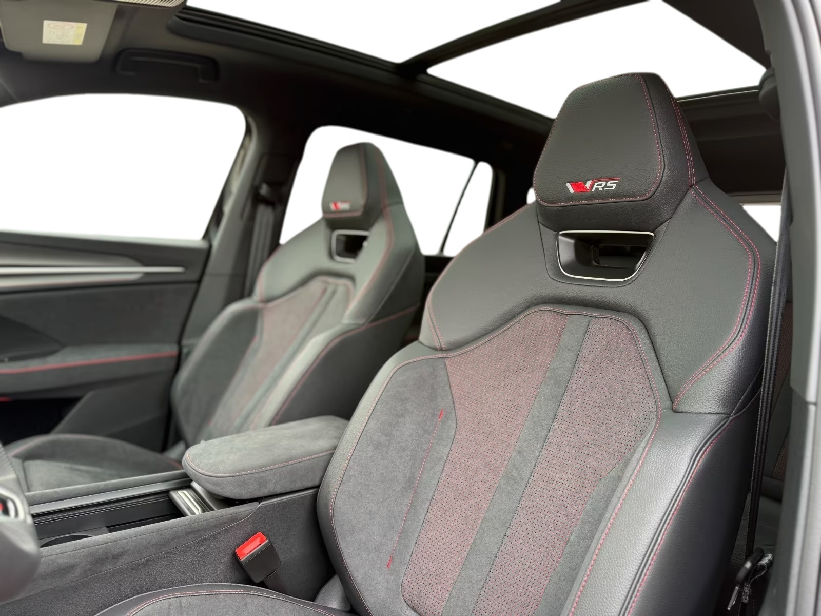 SKODA Kodiaq 2.0 TSI RS 4x4-image-8