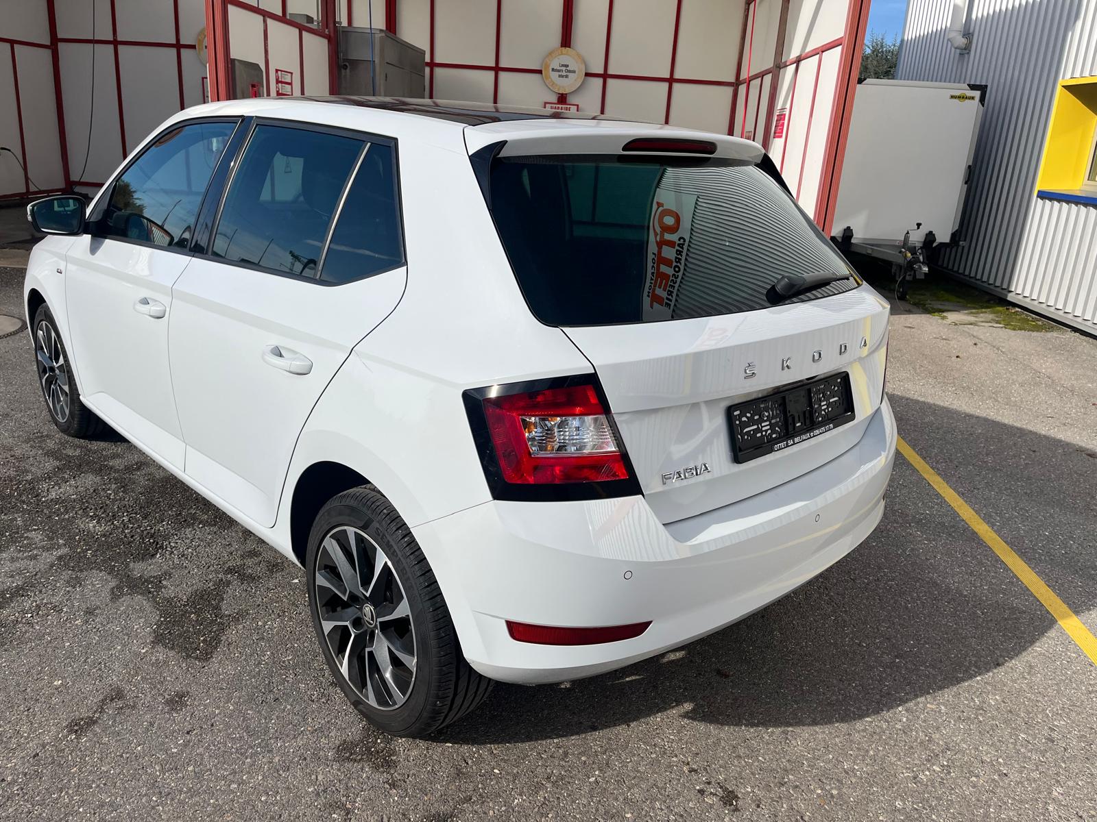 SKODA Fabia 1.0 TSI Ambition-image-3