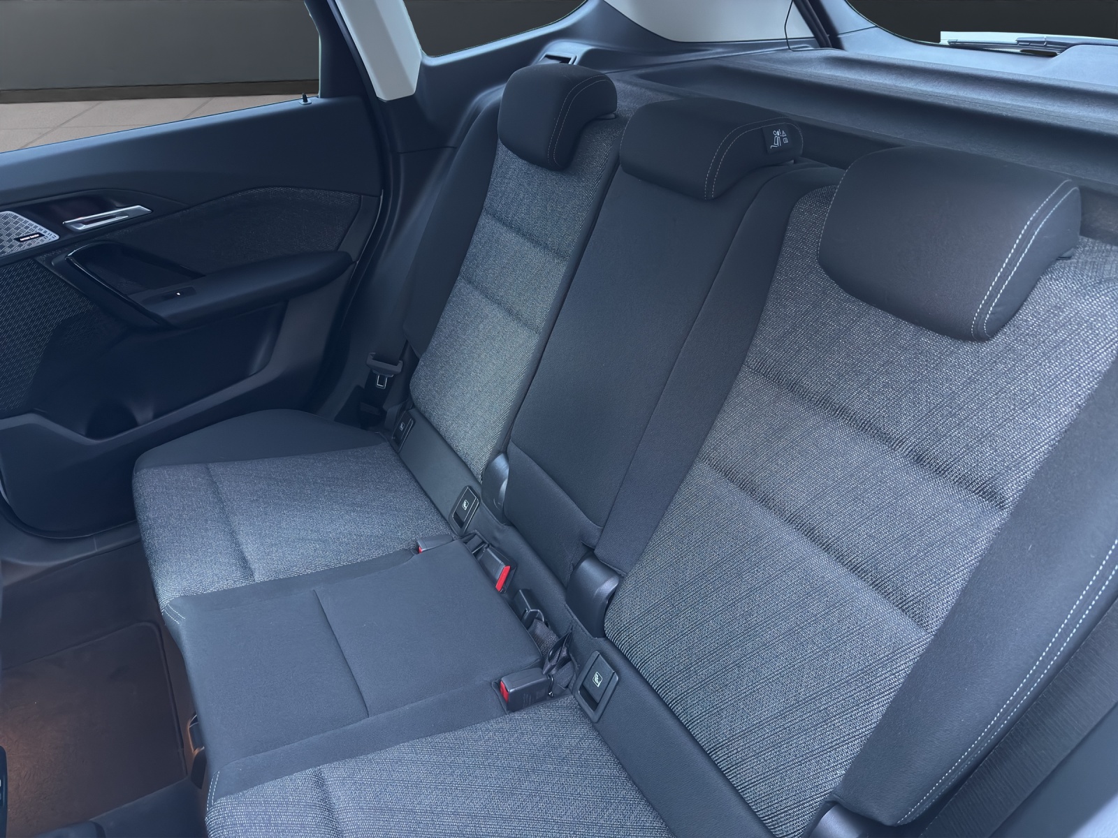 BMW X1 23d xDrive-image-11