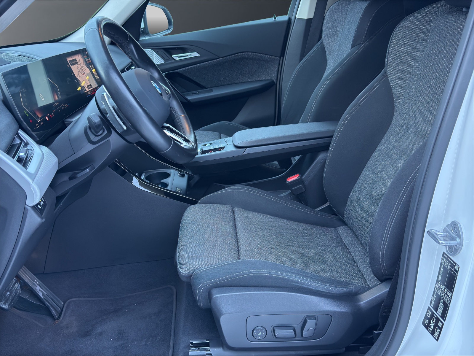 BMW X1 23d xDrive-image-10