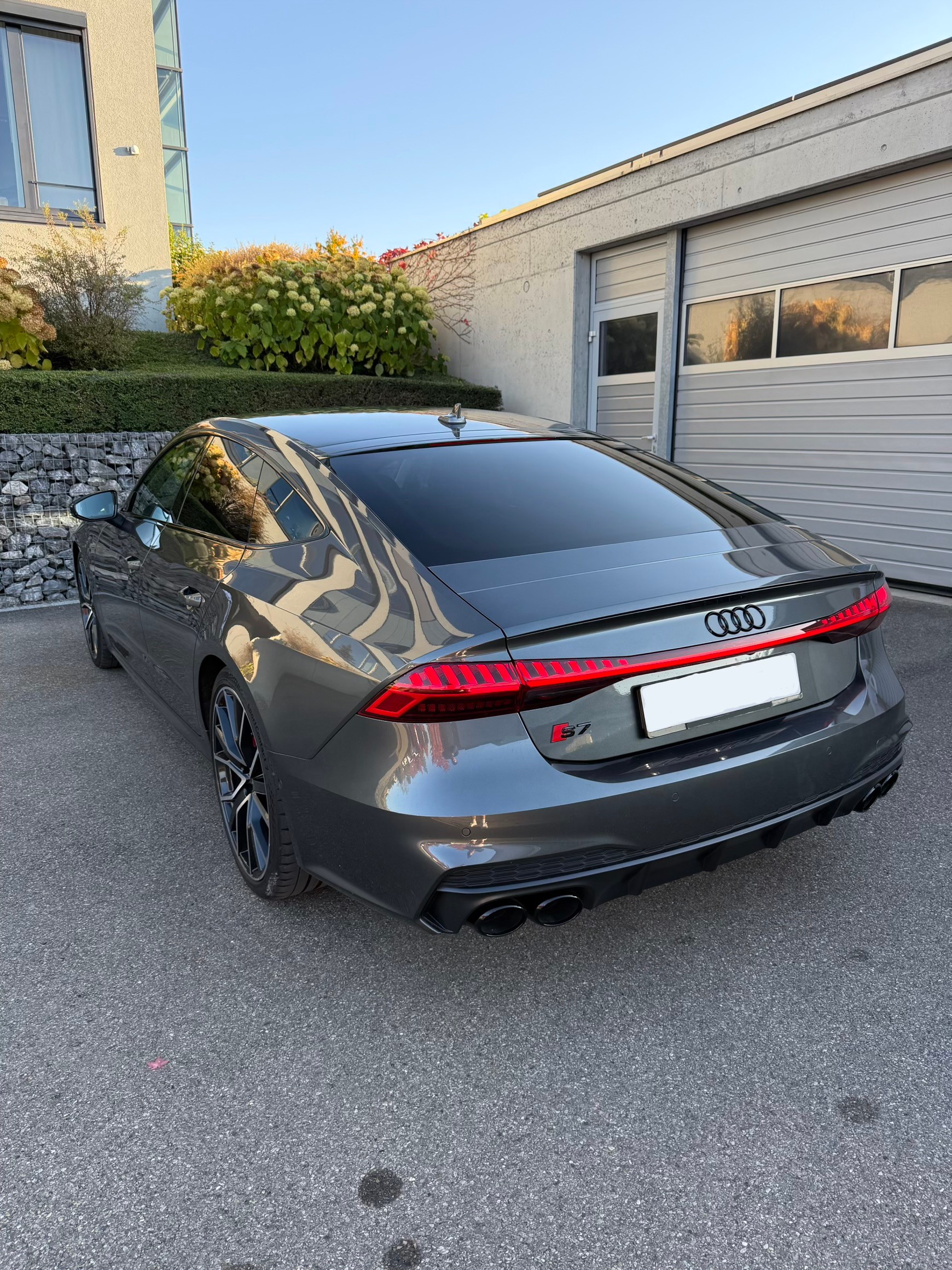 AUDI S7 Sportback TDI quattro S-tronic-image-2