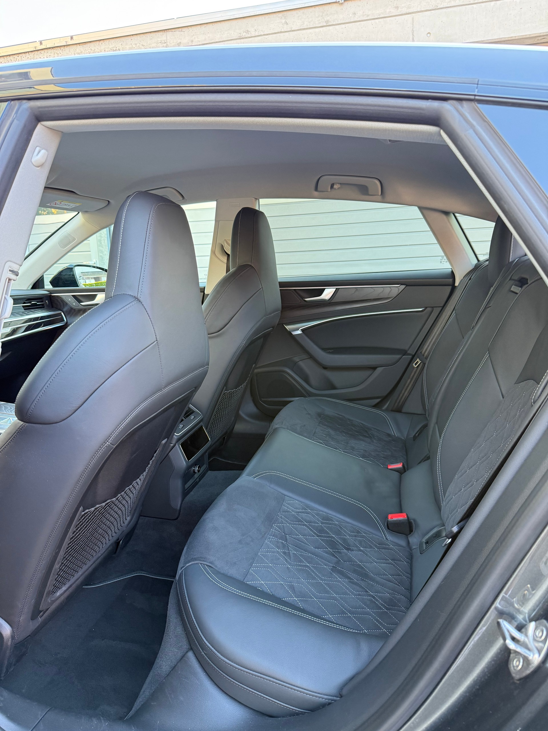 AUDI S7 Sportback TDI quattro S-tronic-image-12