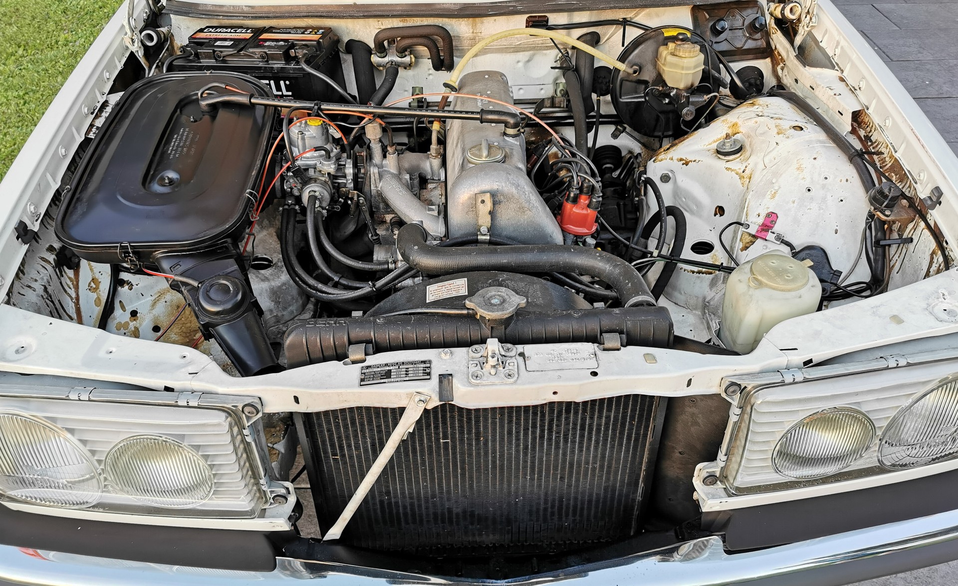 MERCEDES-BENZ W123-image-12