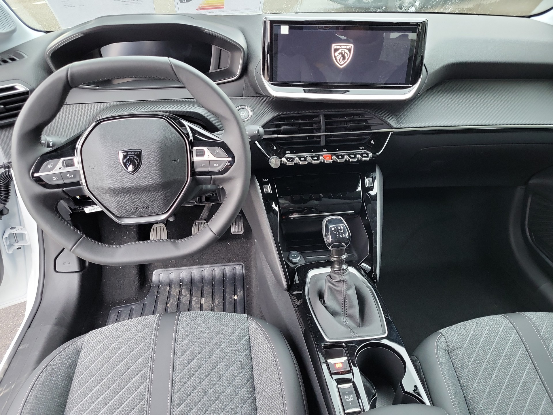 PEUGEOT 208 1.2 208 R-image-6