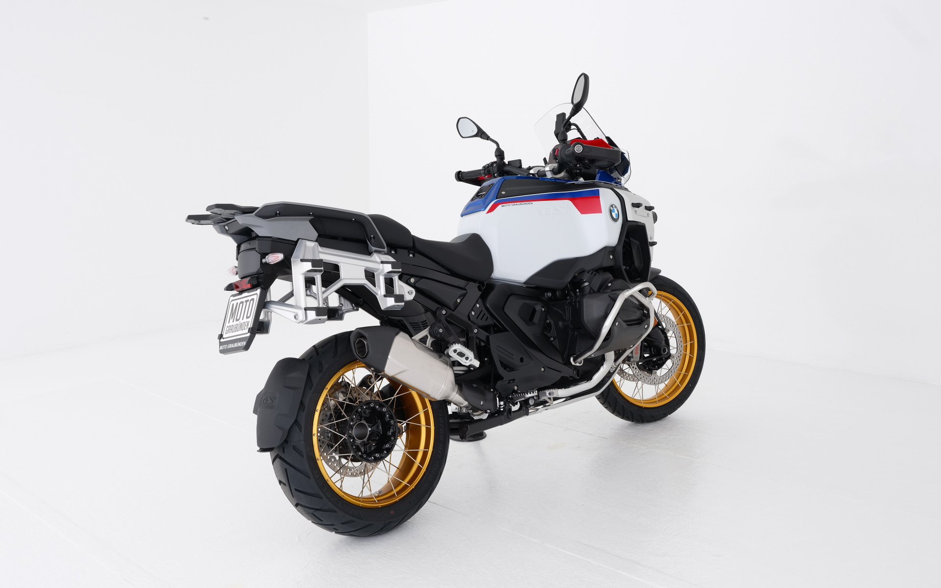 BMW R 1300 GS Adventure-image-1