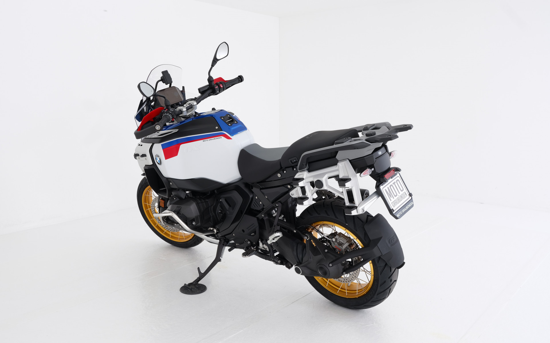 BMW R 1300 GS Adventure-image-2