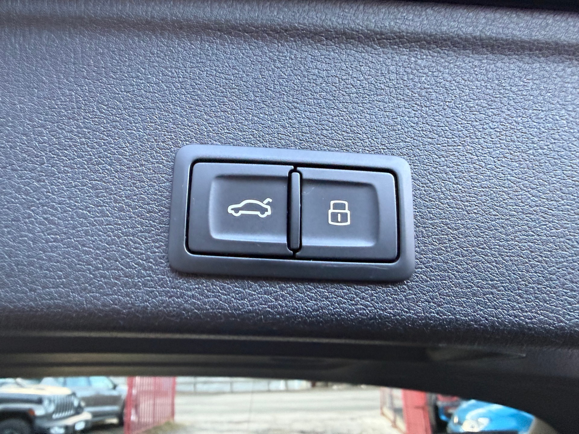AUDI A4 AVANT 2.0 TDI S-LINE QUATTRO S-TRONIC-image-14