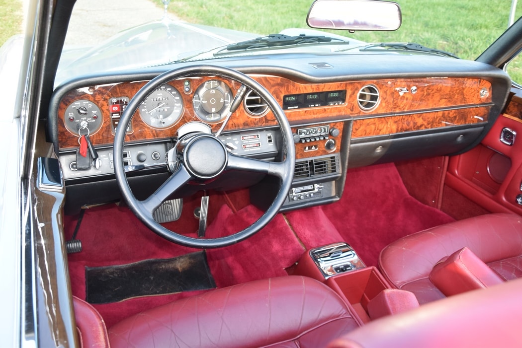 ROLLS-ROYCE Corniche Cabriolet-image-12