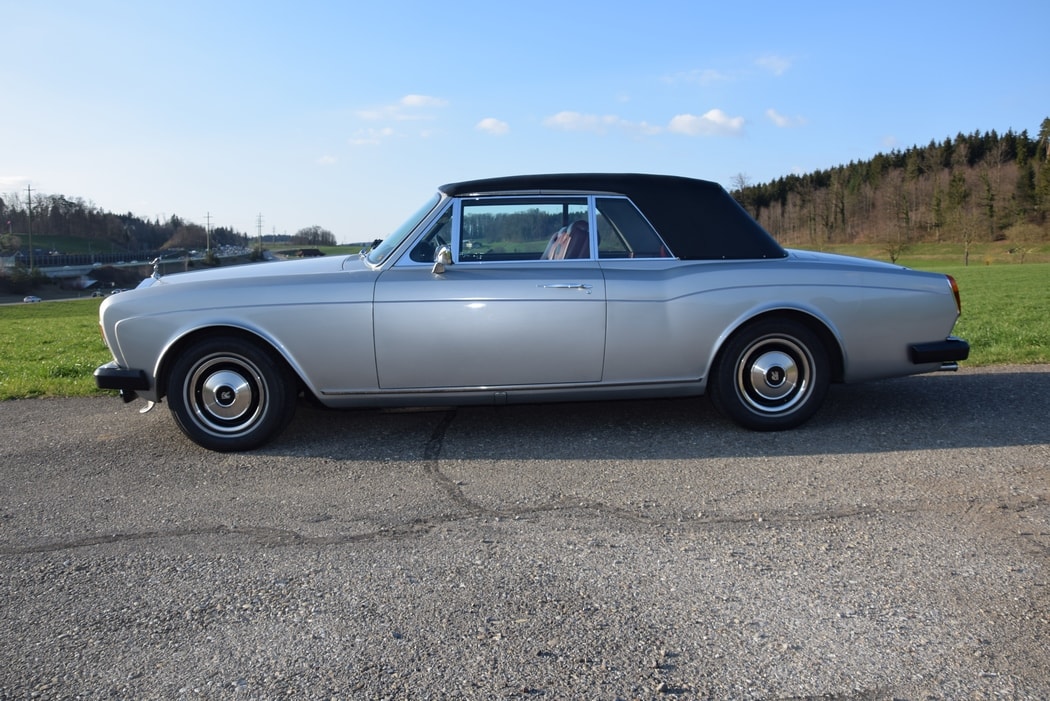 ROLLS-ROYCE Corniche Cabriolet-showroom-element-1