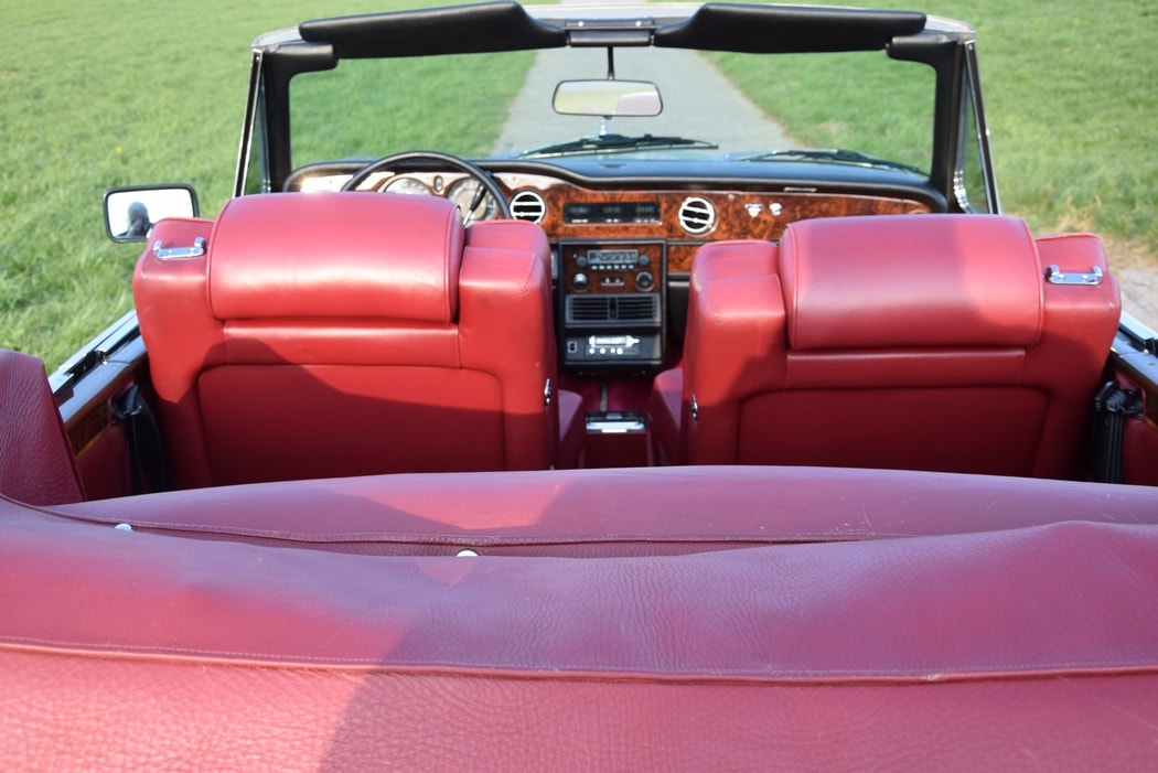 ROLLS-ROYCE Corniche Cabriolet-image-16