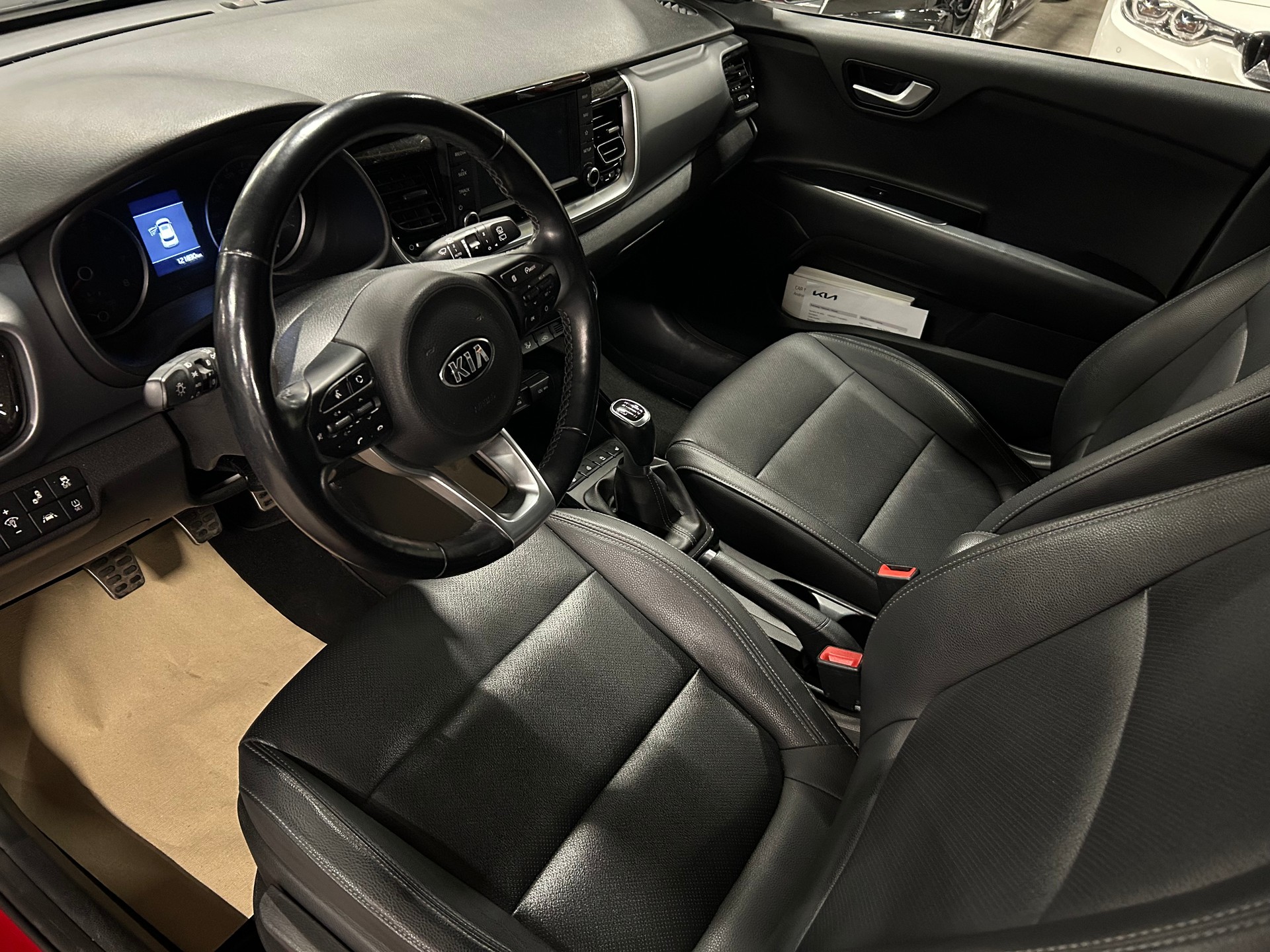 KIA Stonic 1.0 T-GDi-image-11