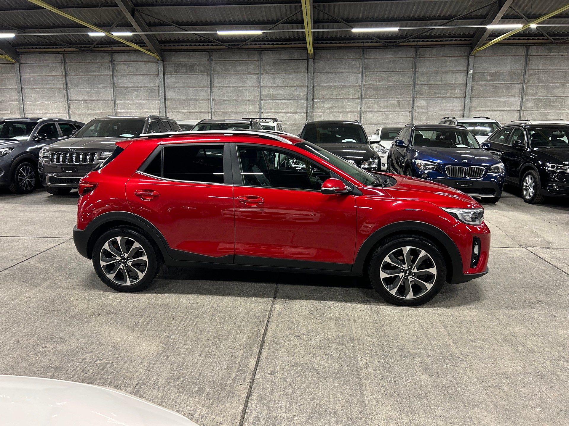 KIA Stonic 1.0 T-GDi-showroom-element-2