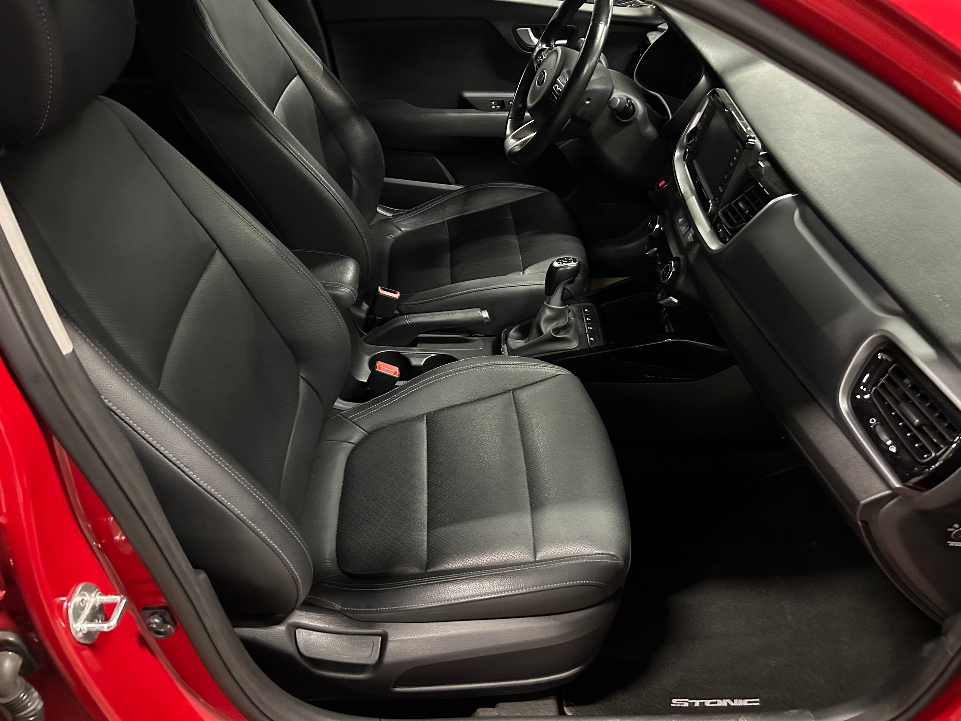 KIA Stonic 1.0 T-GDi-image-14