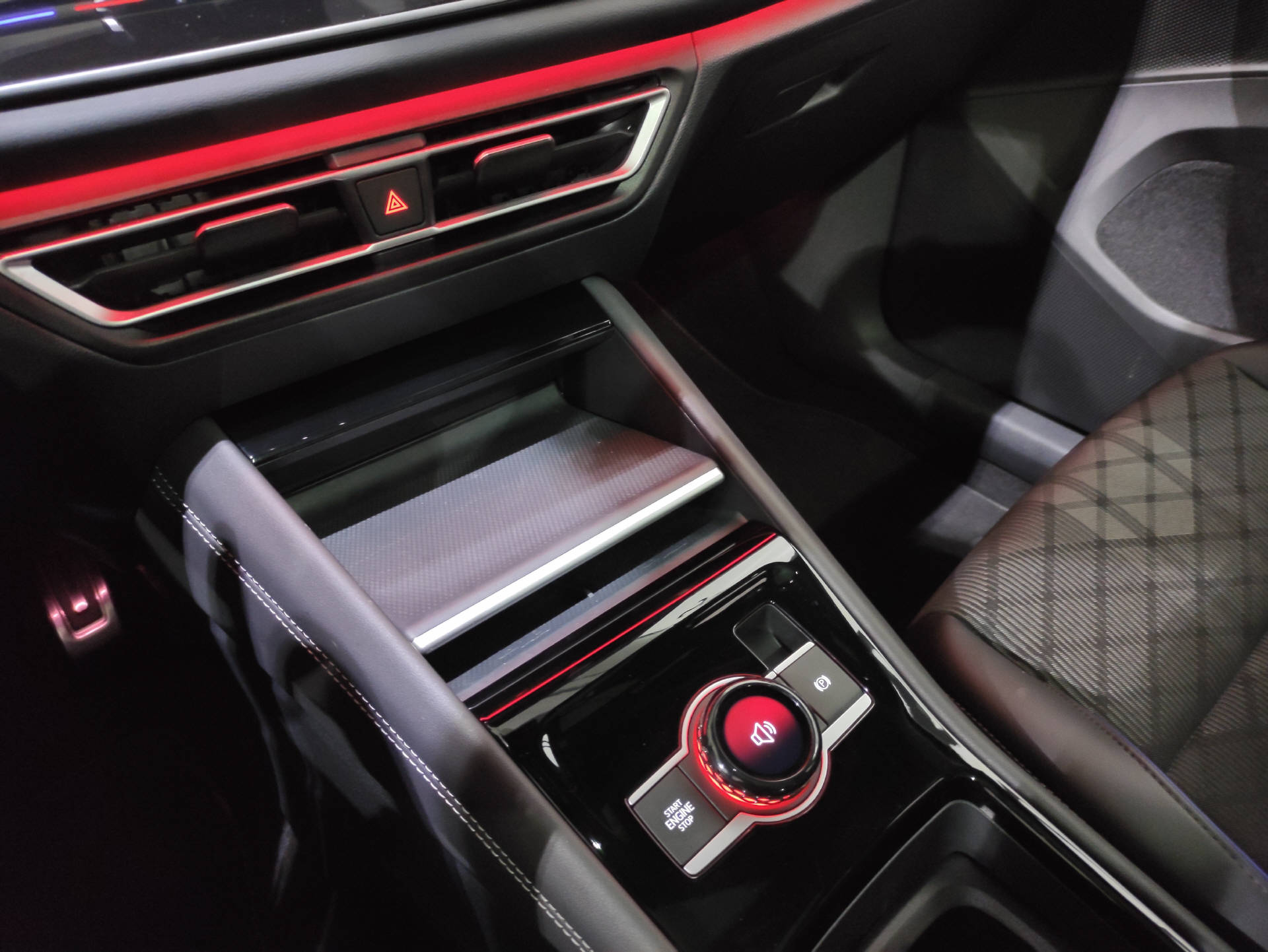 VW Tiguan 2.0 TSI R-Line Black-Style DSG 4motion-image-10