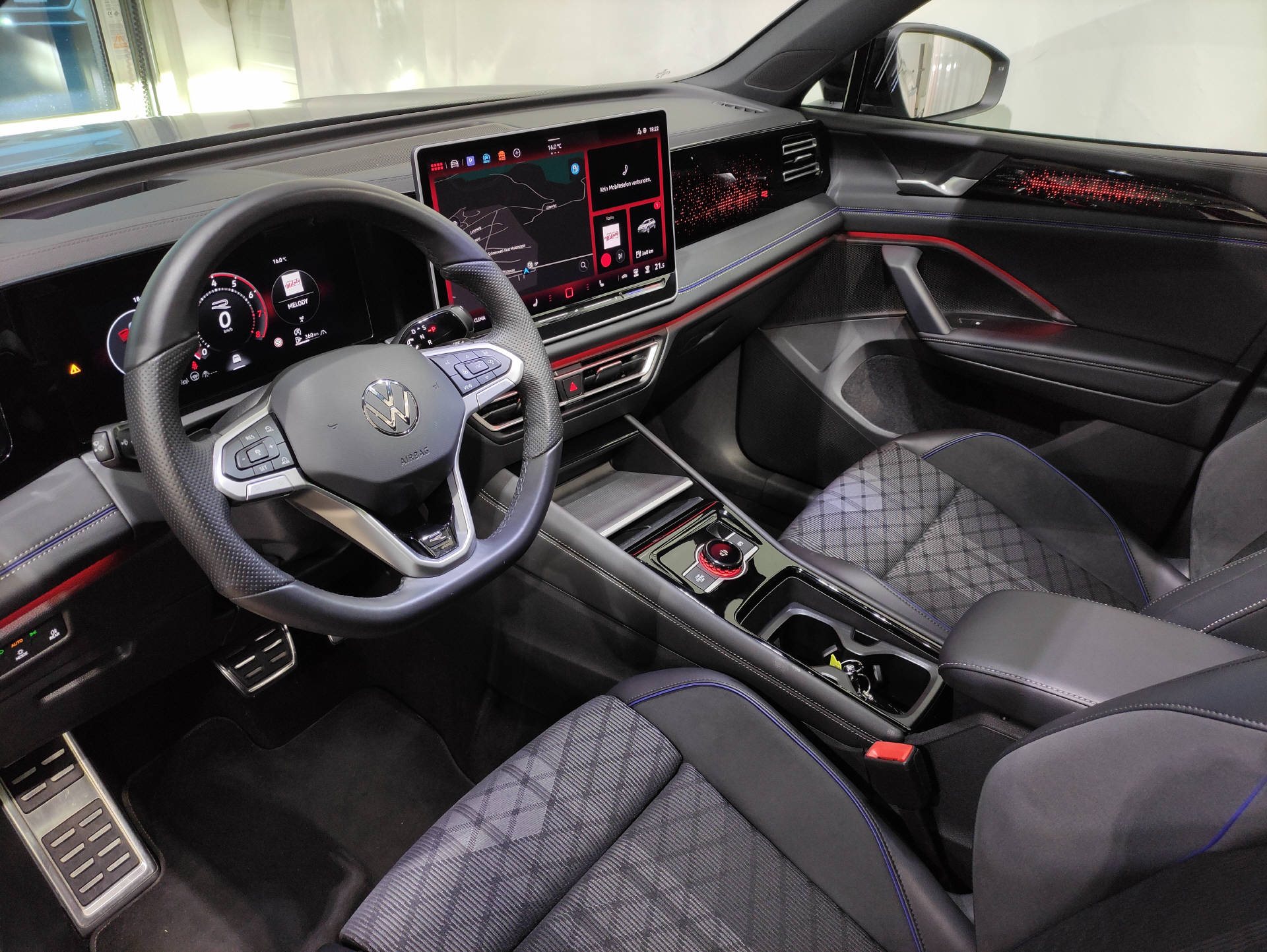 VW Tiguan 2.0 TSI R-Line Black-Style DSG 4motion-showroom-element-2