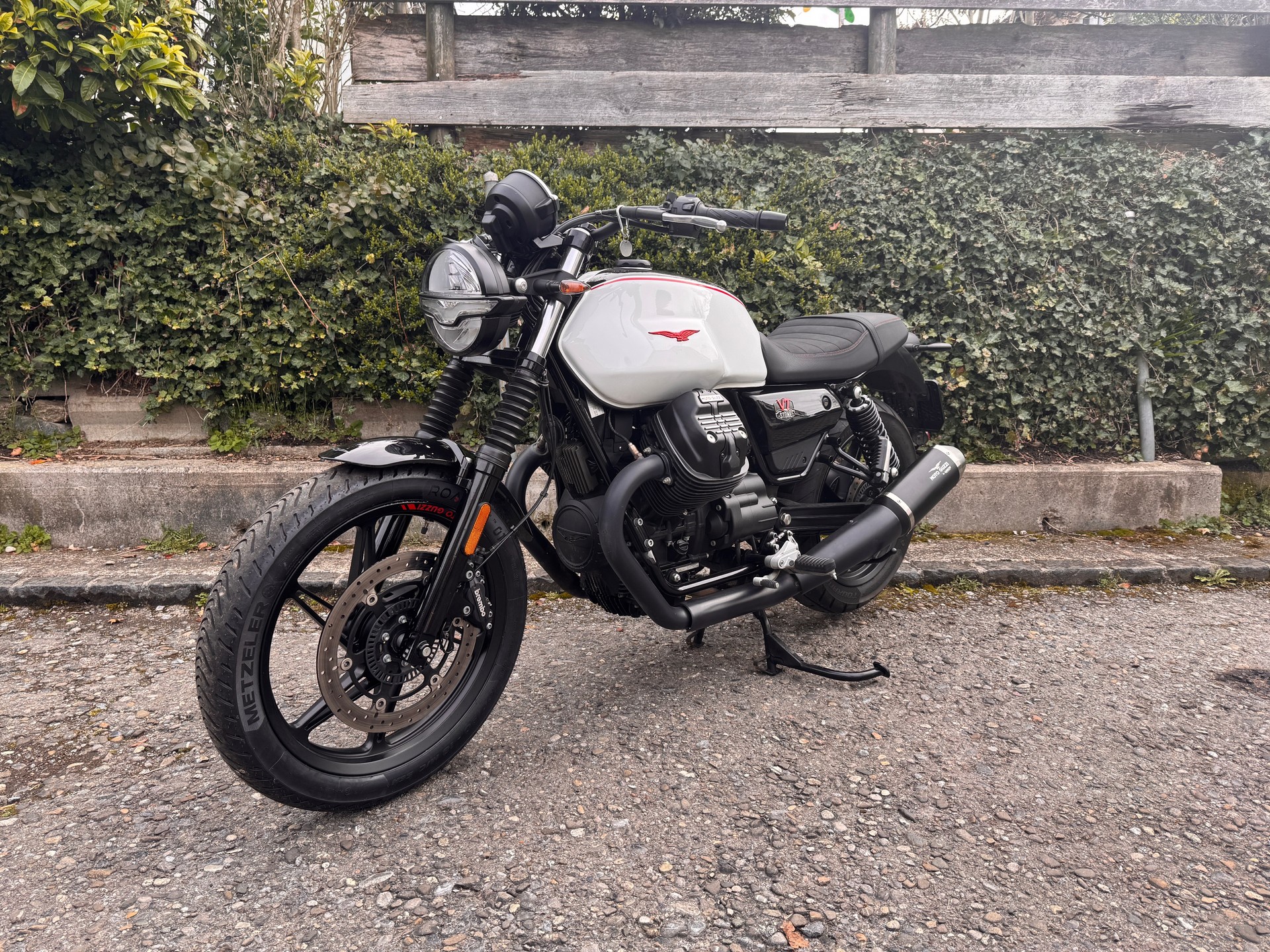 MOTO GUZZI V7 IV 850 Stone-image-1