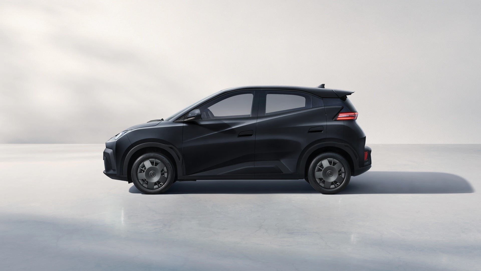 BYD Dolphin Surf 30 kWh Active-showroom-element-2