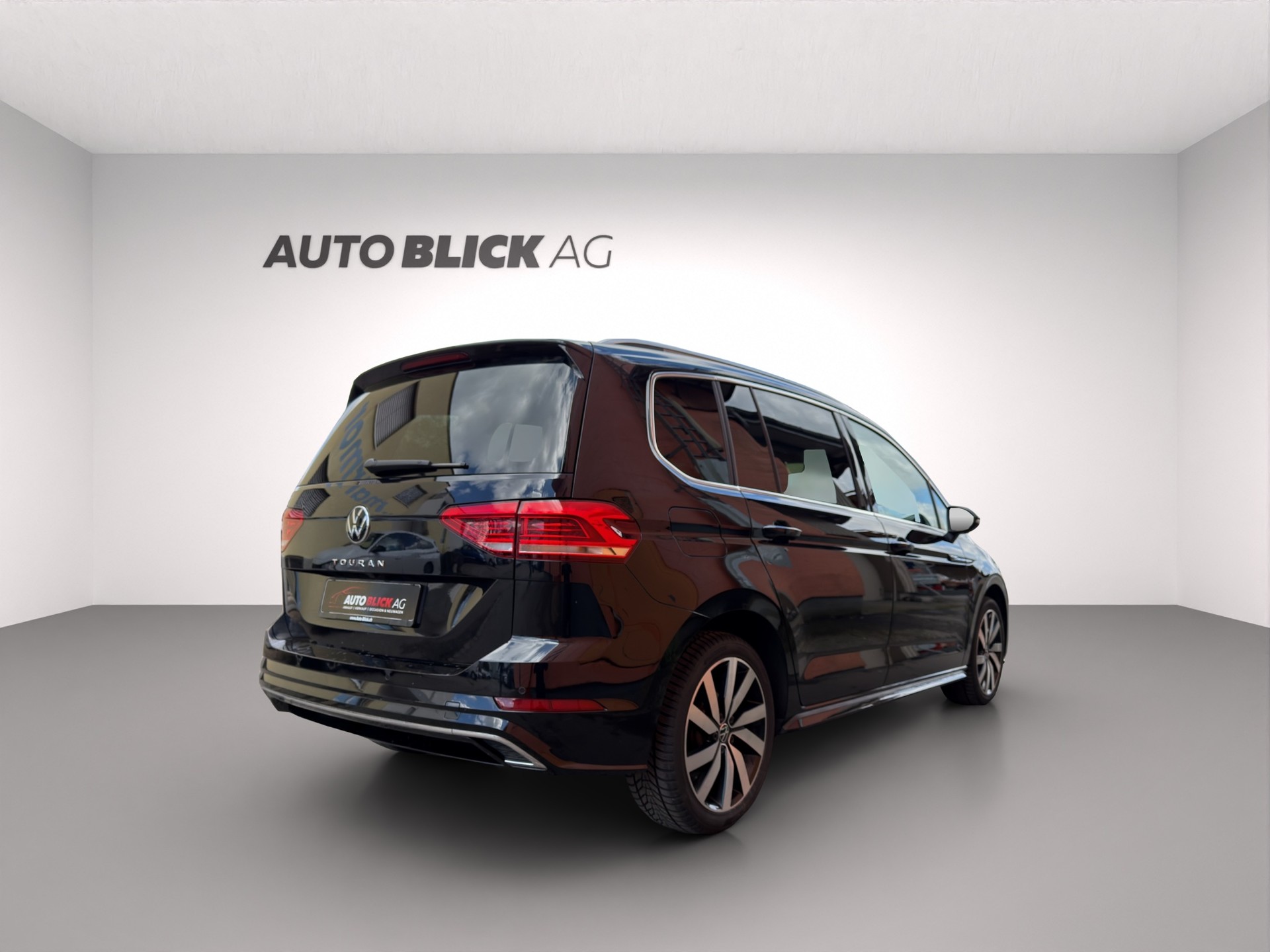 VW Touran 1.5 TSI EVO Highline R-LINE DSG-image-5