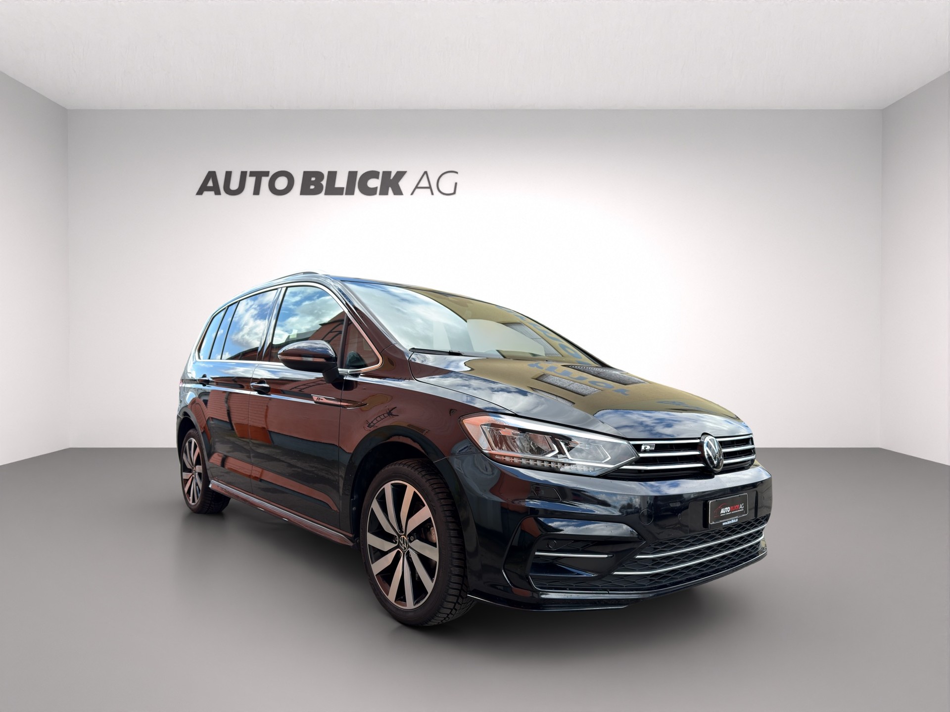 VW Touran 1.5 TSI EVO Highline R-LINE DSG-showroom-element-1