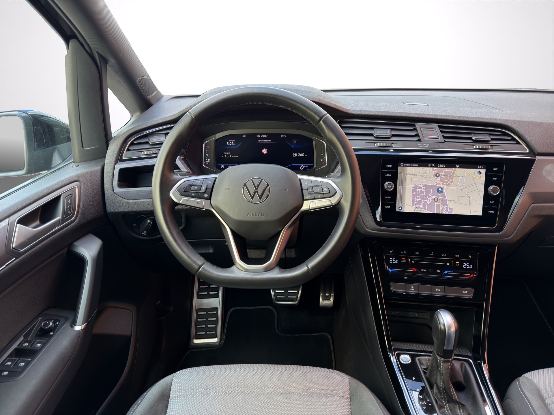 VW Touran 1.5 TSI EVO Highline R-LINE DSG-image-12