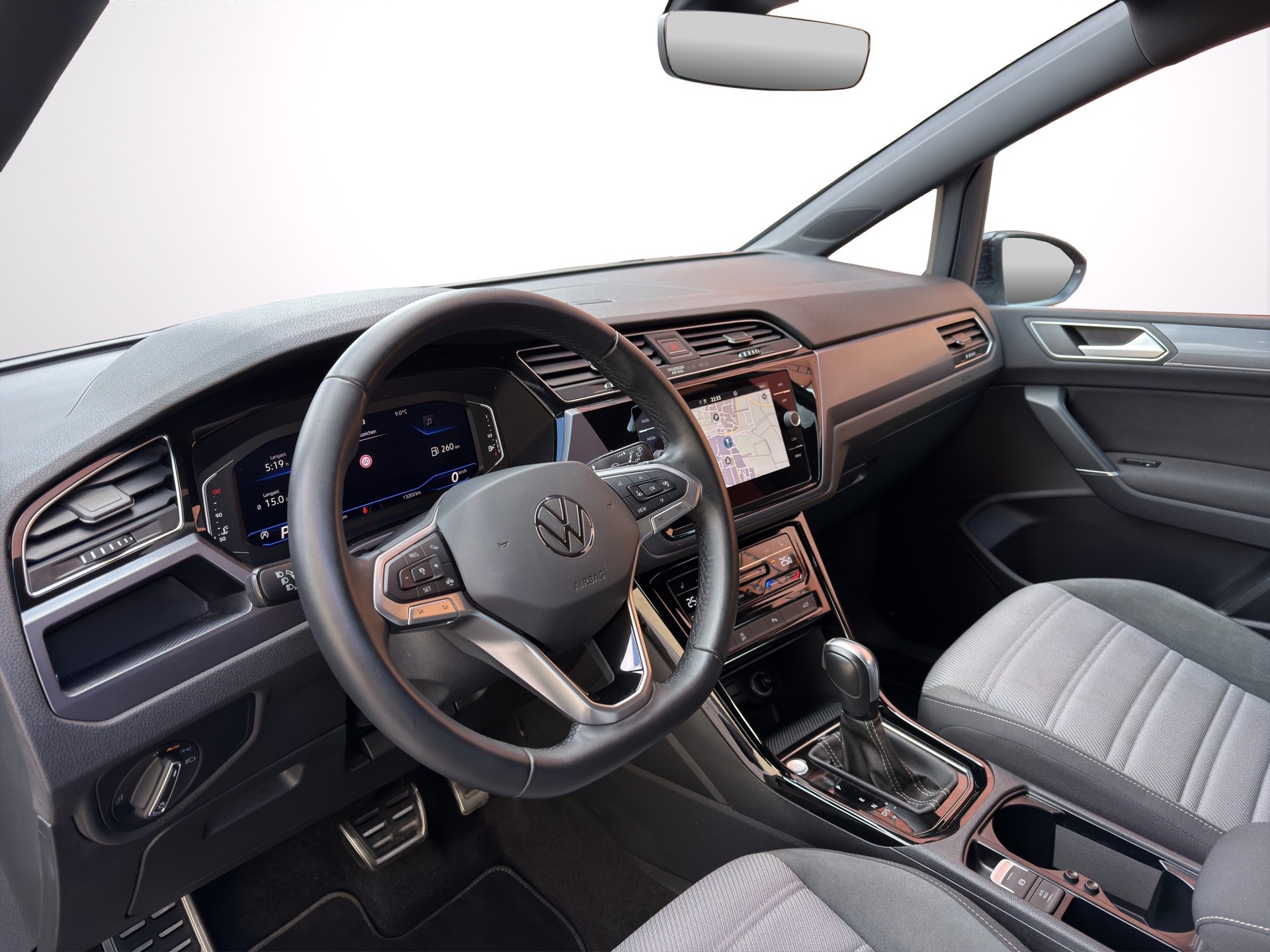 VW Touran 1.5 TSI EVO Highline R-LINE DSG-image-10
