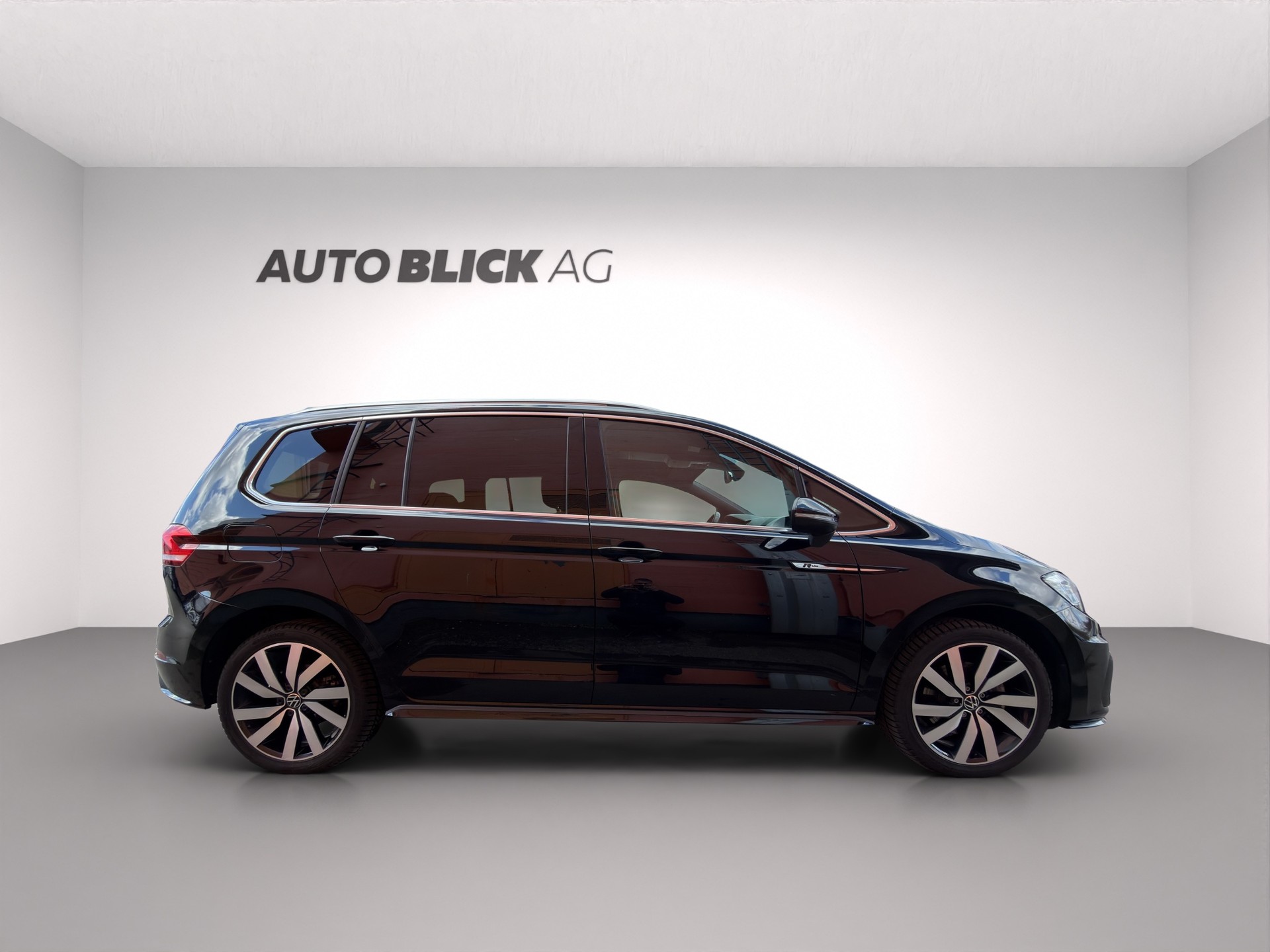 VW Touran 1.5 TSI EVO Highline R-LINE DSG-showroom-element-3