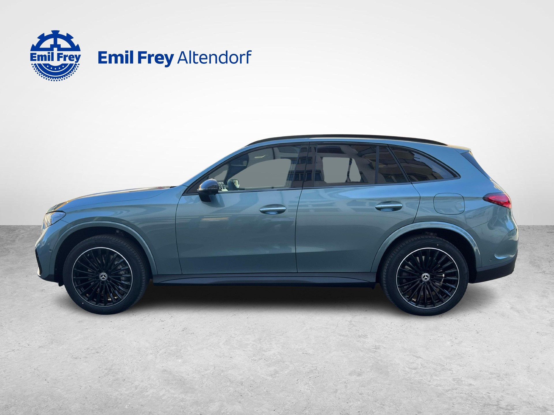 MERCEDES-BENZ GLC 300 e 4MATIC EQ Star AMG Line-showroom-element-1