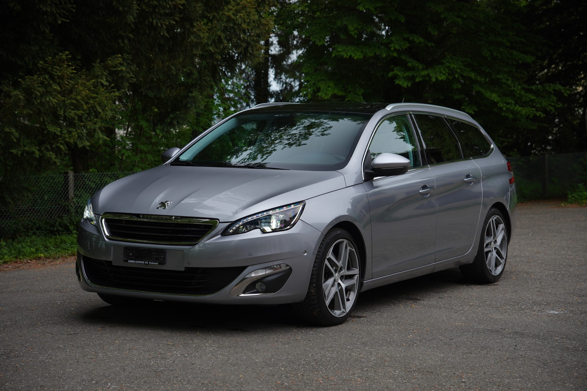 PEUGEOT 308 SW 2.0 BlueHDI Automatic-image-6