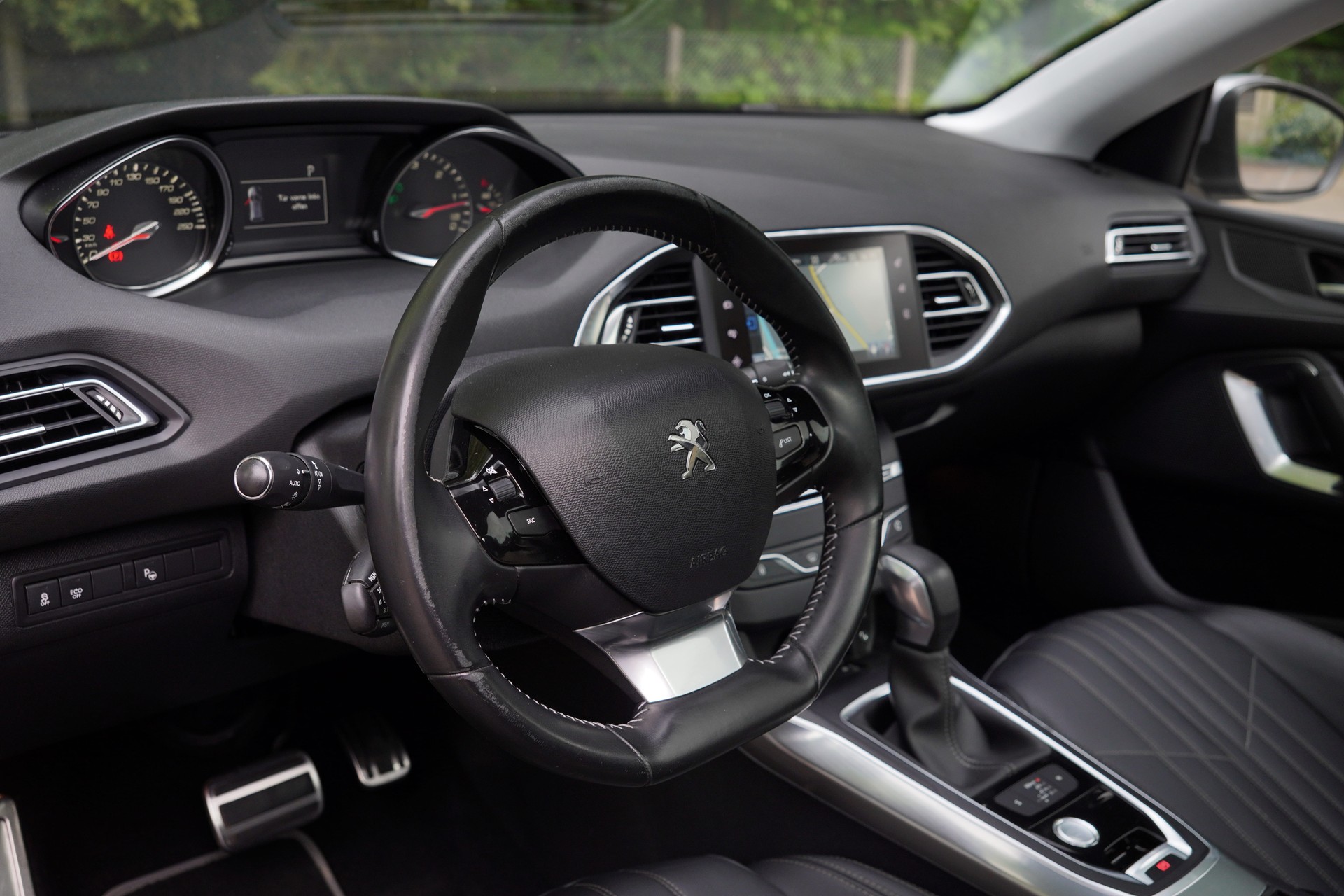 PEUGEOT 308 SW 2.0 BlueHDI Automatic-image-24