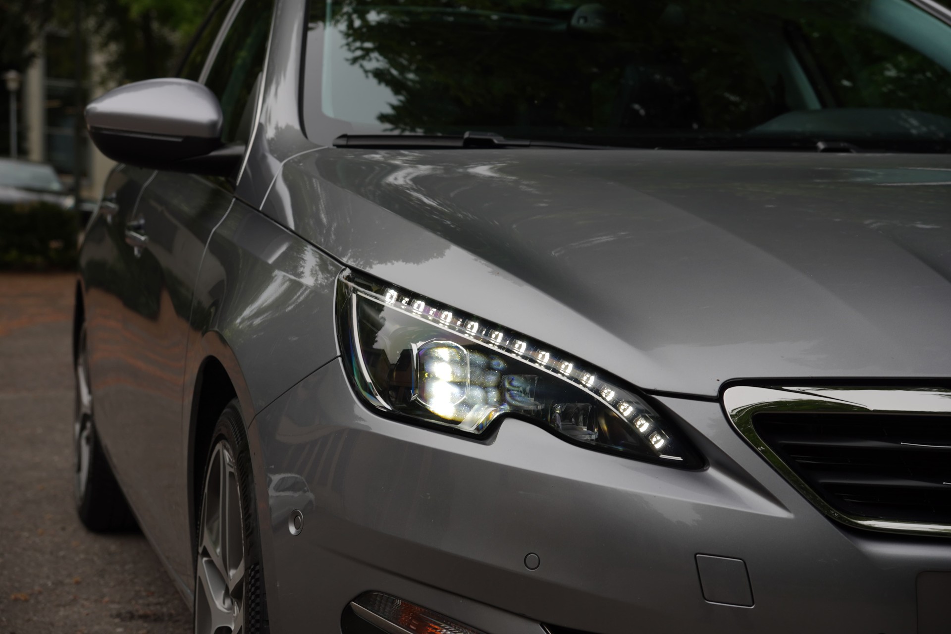 PEUGEOT 308 SW 2.0 BlueHDI Automatic-image-8