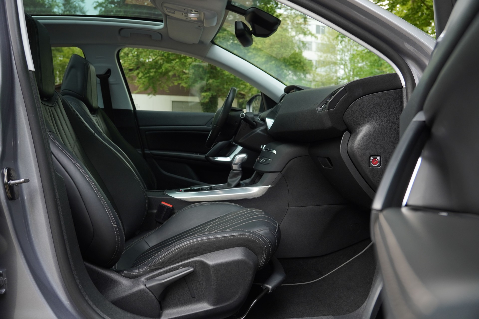 PEUGEOT 308 SW 2.0 BlueHDI Automatic-image-15