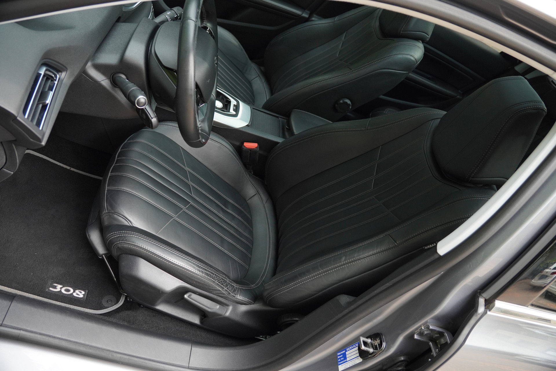 PEUGEOT 308 SW 2.0 BlueHDI Automatic-image-14