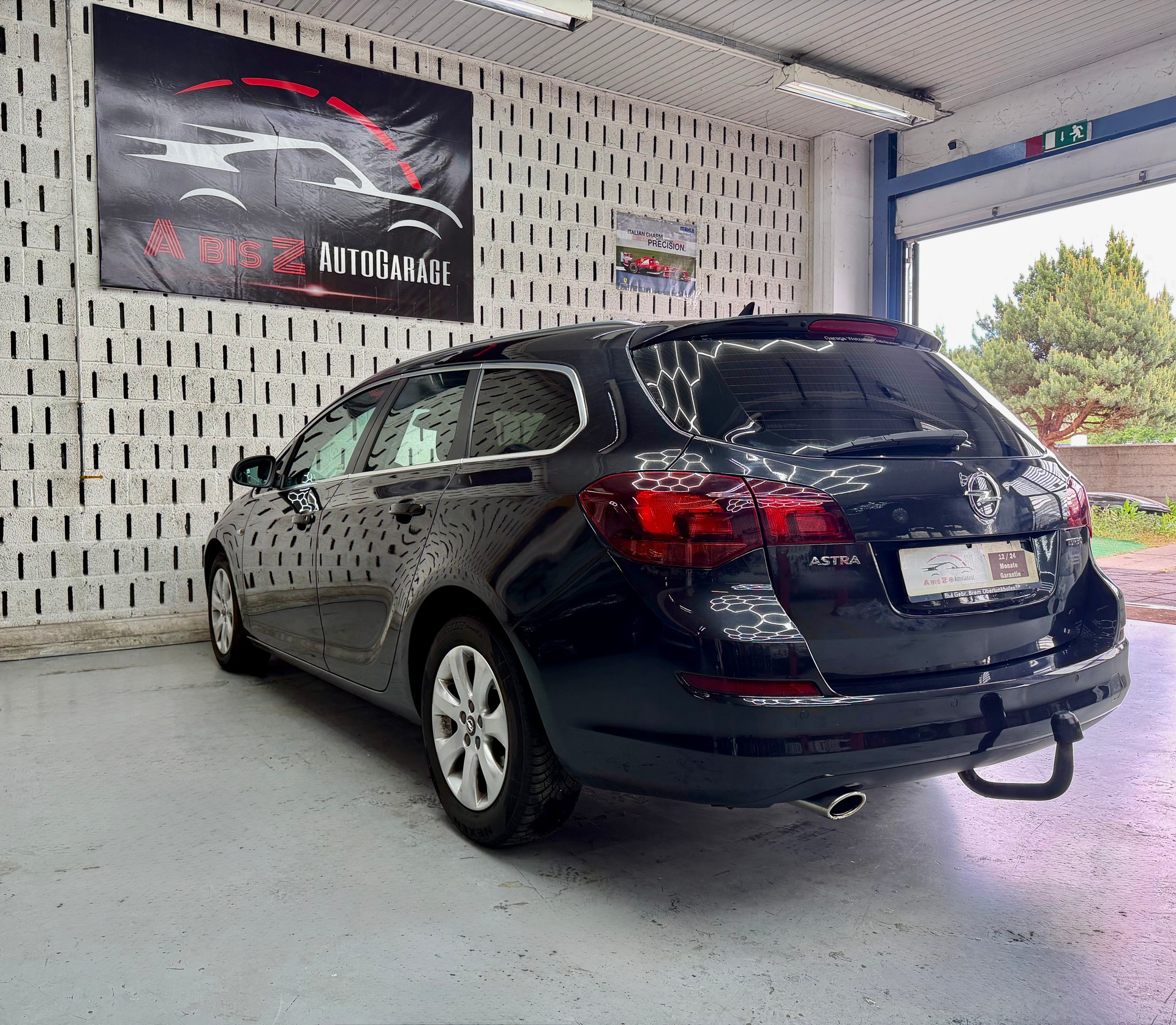 OPEL Astra SportsTourer 1.4i 16V Turbo Cosmo Automatic-image-11