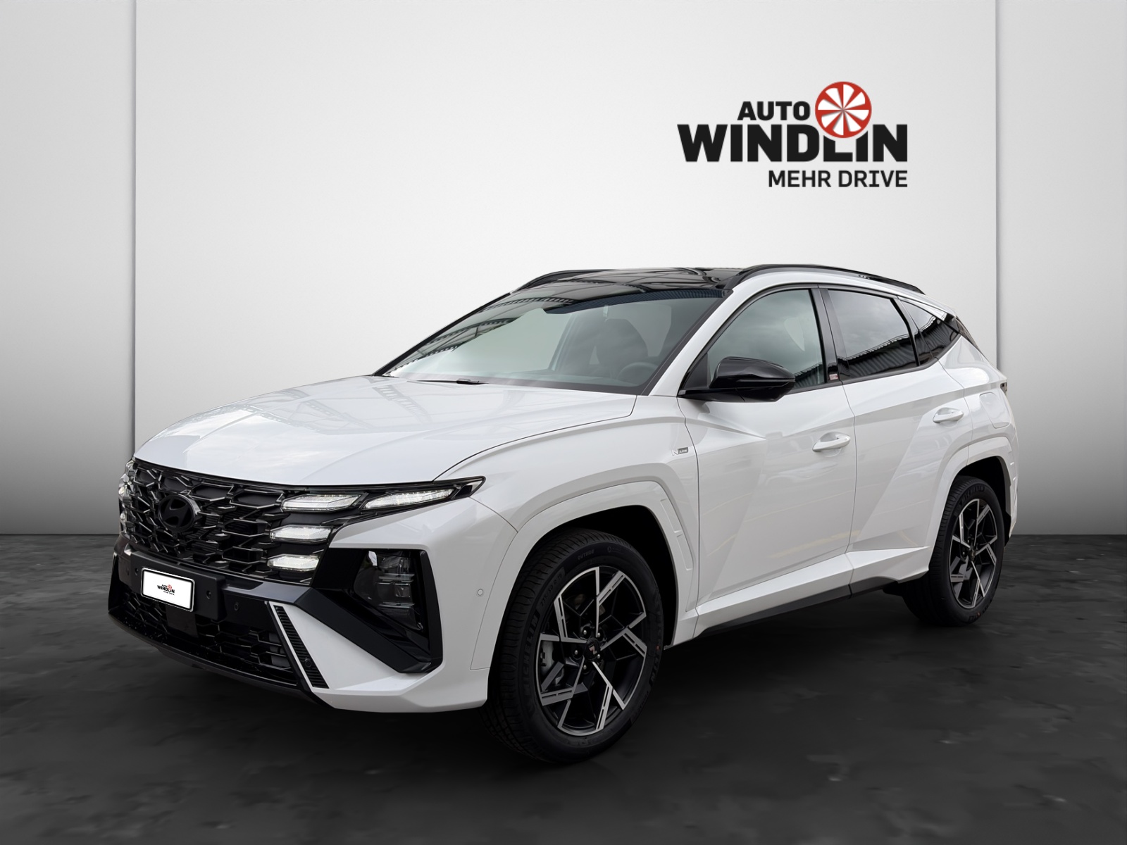 HYUNDAI Tucson 1.6 T-GDi HEV N-Line Sunroof 4WD MY26-showroom-element-1